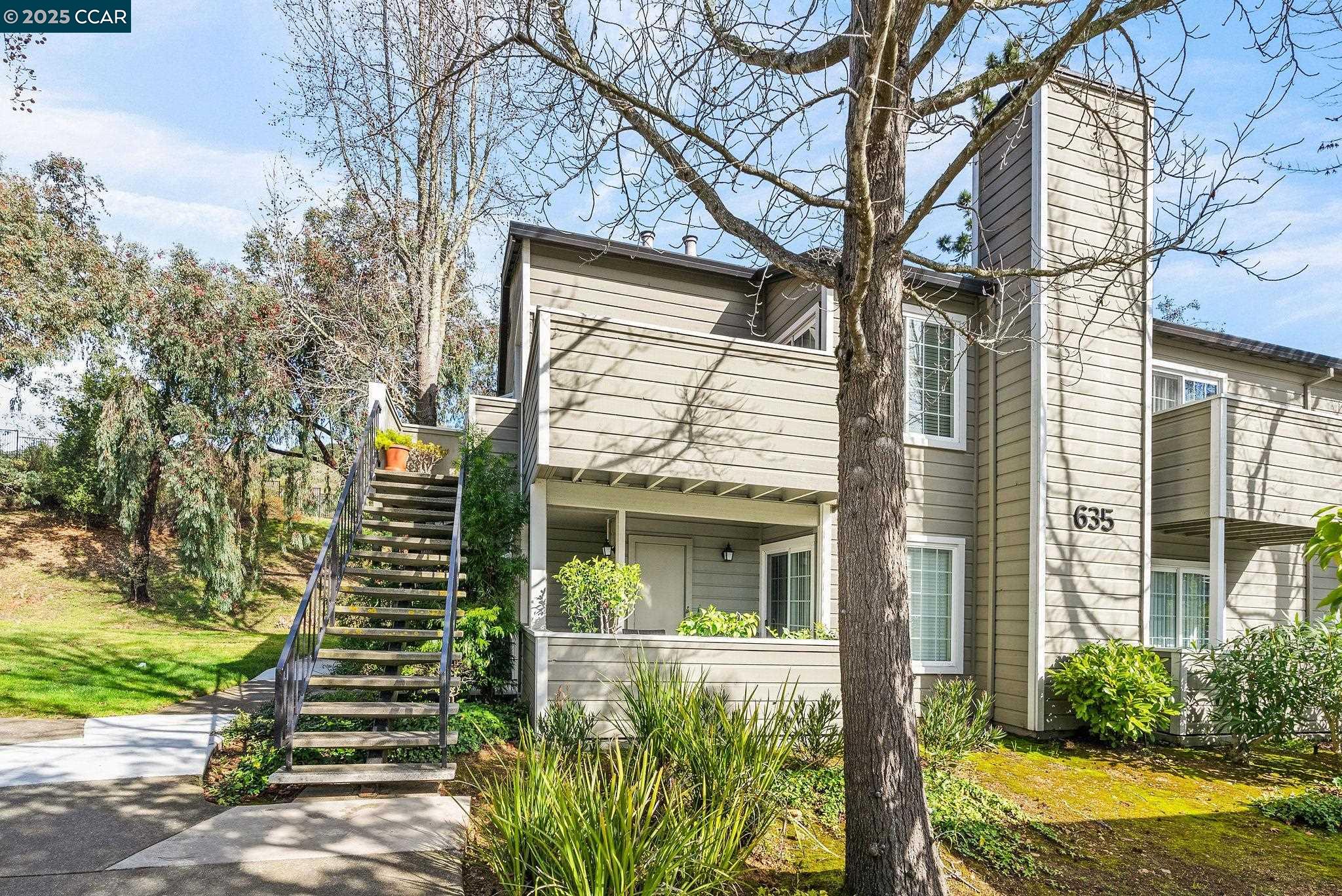 635 Canyon Oaks Dr # A, Oakland, California 94605, 1 Bedroom Bedrooms, 4 Rooms Rooms,1 BathroomBathrooms,Residential,For Sale,635 Canyon Oaks Dr # A,41086133
