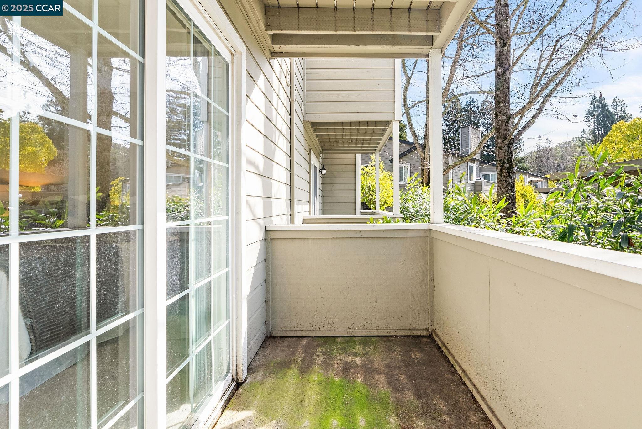 635 Canyon Oaks Dr # A, Oakland, California 94605, 1 Bedroom Bedrooms, 4 Rooms Rooms,1 BathroomBathrooms,Residential,For Sale,635 Canyon Oaks Dr # A,41086133