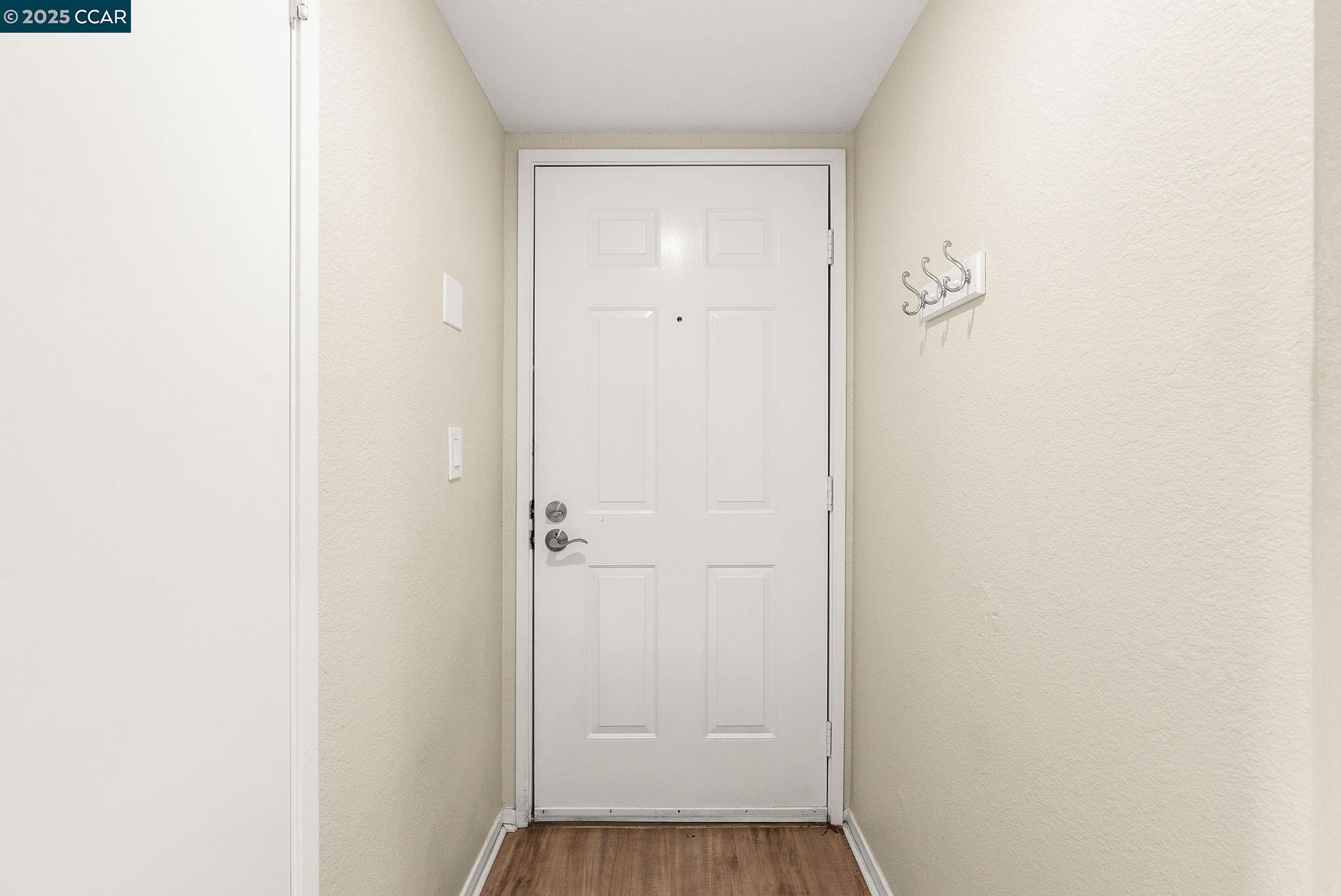 635 Canyon Oaks Dr # A, Oakland, California 94605, 1 Bedroom Bedrooms, 4 Rooms Rooms,1 BathroomBathrooms,Residential,For Sale,635 Canyon Oaks Dr # A,41086133