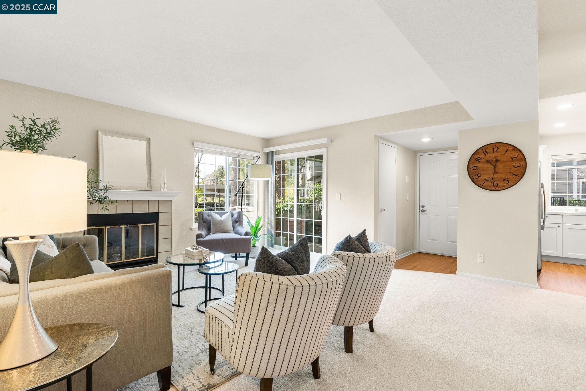 635 Canyon Oaks Dr # A, Oakland, California 94605, 1 Bedroom Bedrooms, 4 Rooms Rooms,1 BathroomBathrooms,Residential,For Sale,635 Canyon Oaks Dr # A,41086133