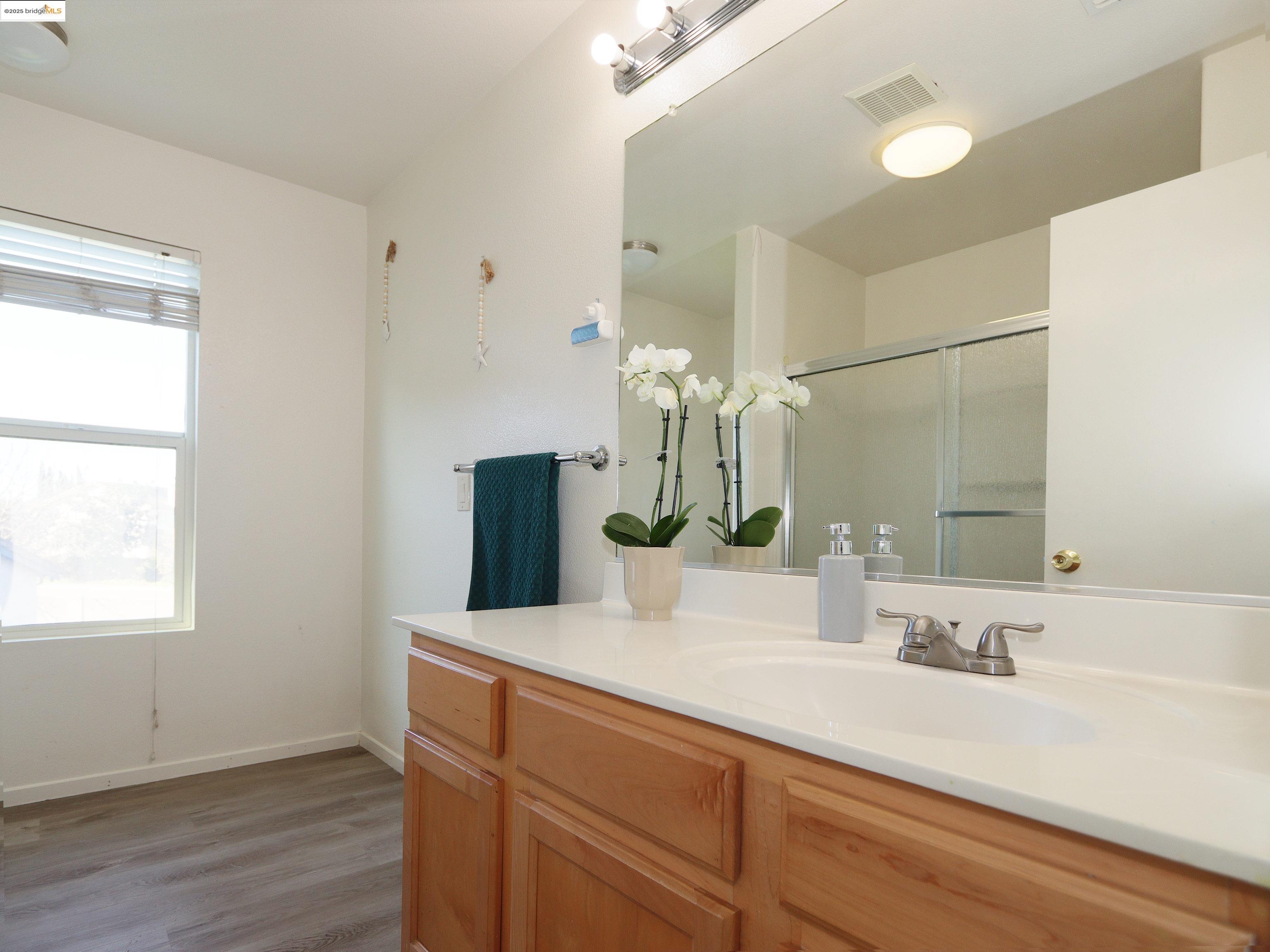 Detail Gallery Image 16 of 29 For 777 Brittanyann Ln., Stockton,  CA 95206 - 5 Beds | 2/1 Baths