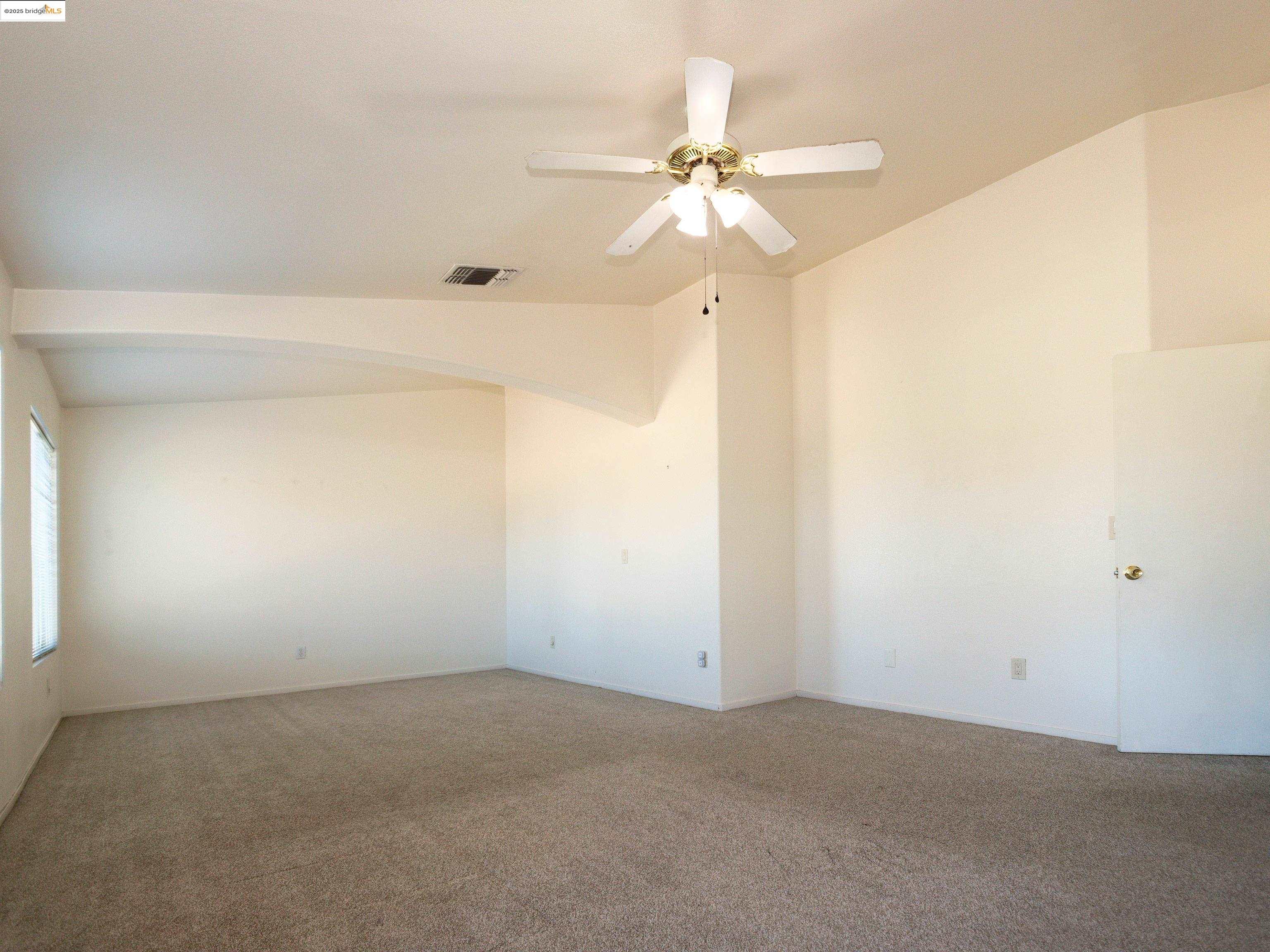Detail Gallery Image 19 of 29 For 777 Brittanyann Ln., Stockton,  CA 95206 - 5 Beds | 2/1 Baths