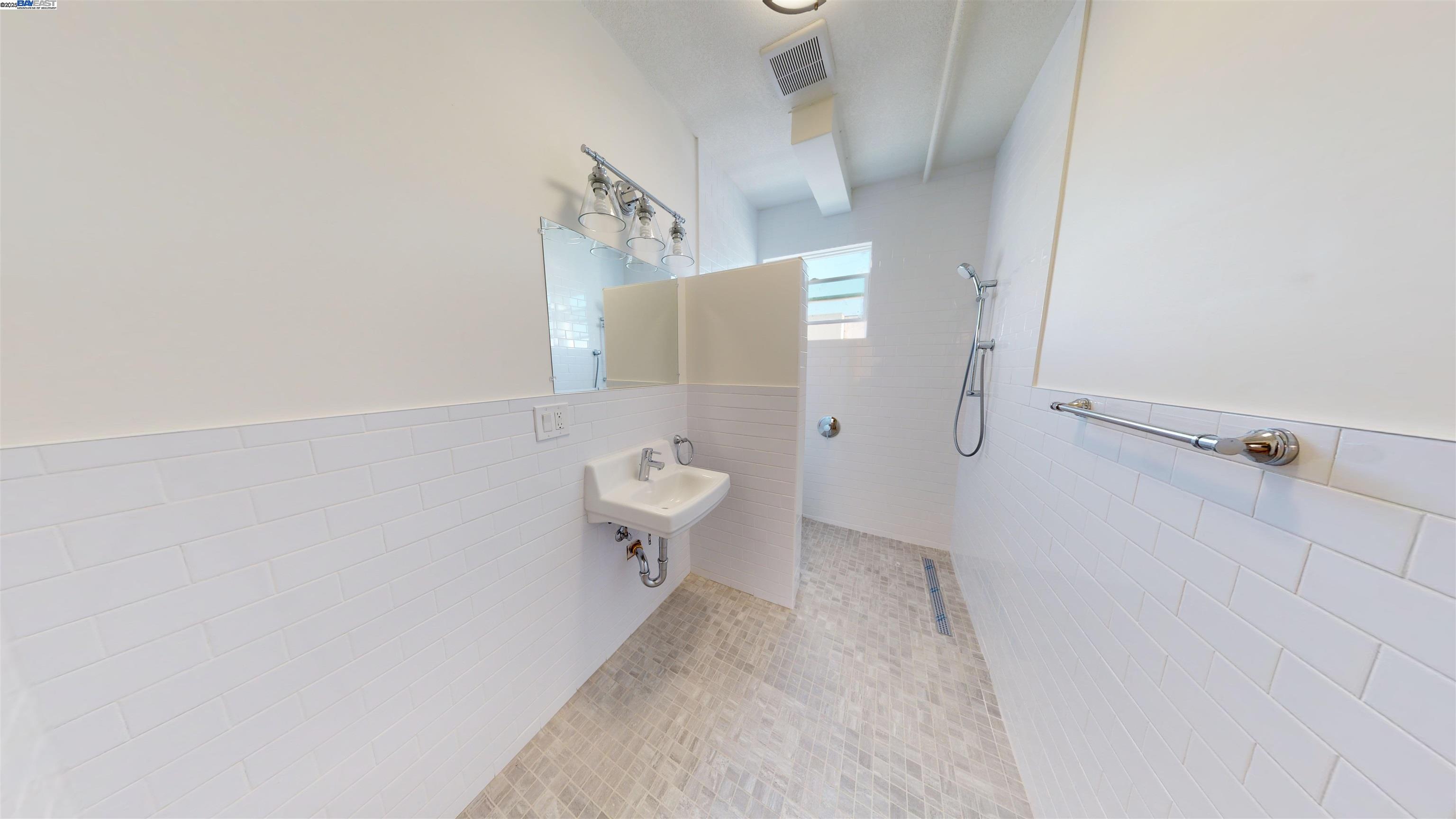Detail Gallery Image 14 of 25 For 2327 San Pablo Ave, Oakland,  CA 94612 - – Beds | – Baths