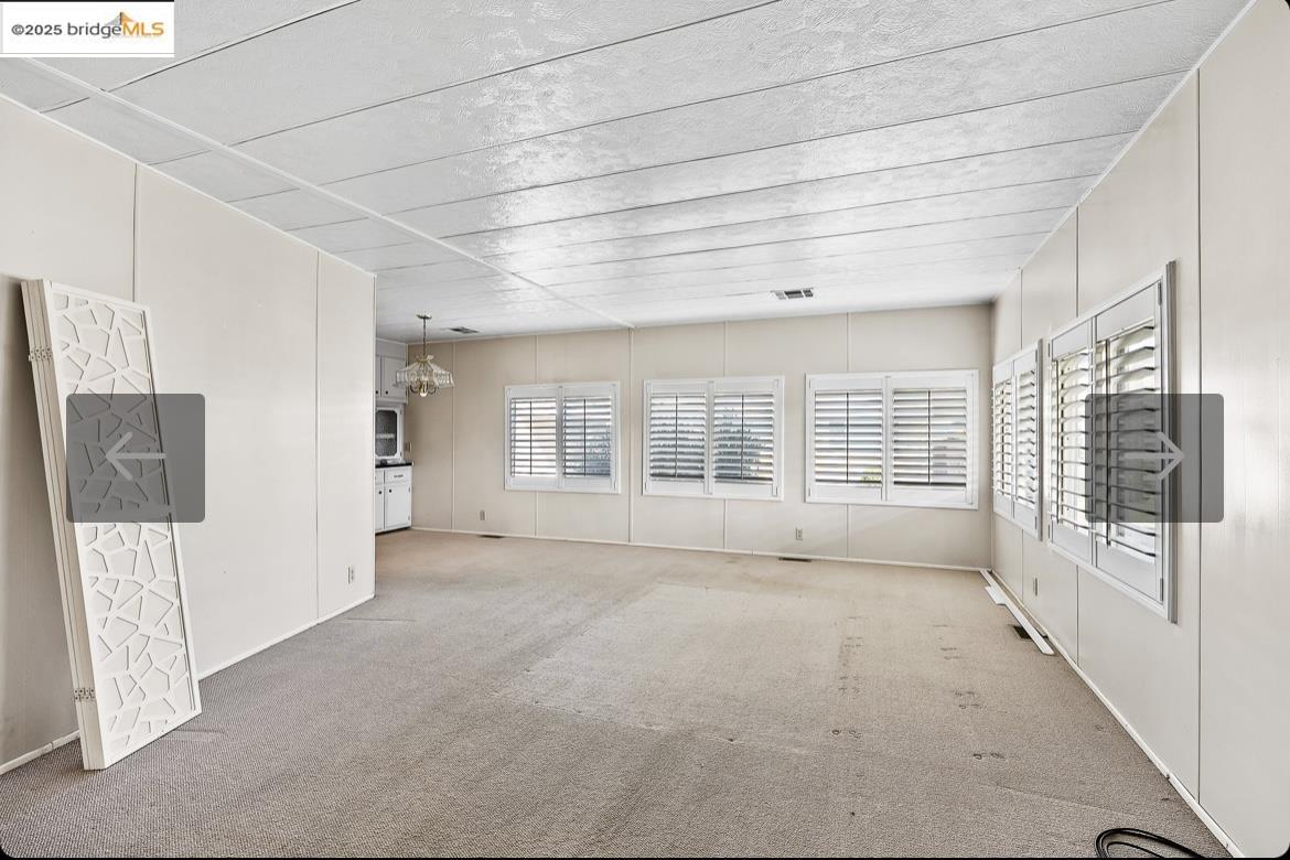 Detail Gallery Image 5 of 11 For 2295 Dalis Dr, Concord,  CA 94520 - 2 Beds | 2 Baths