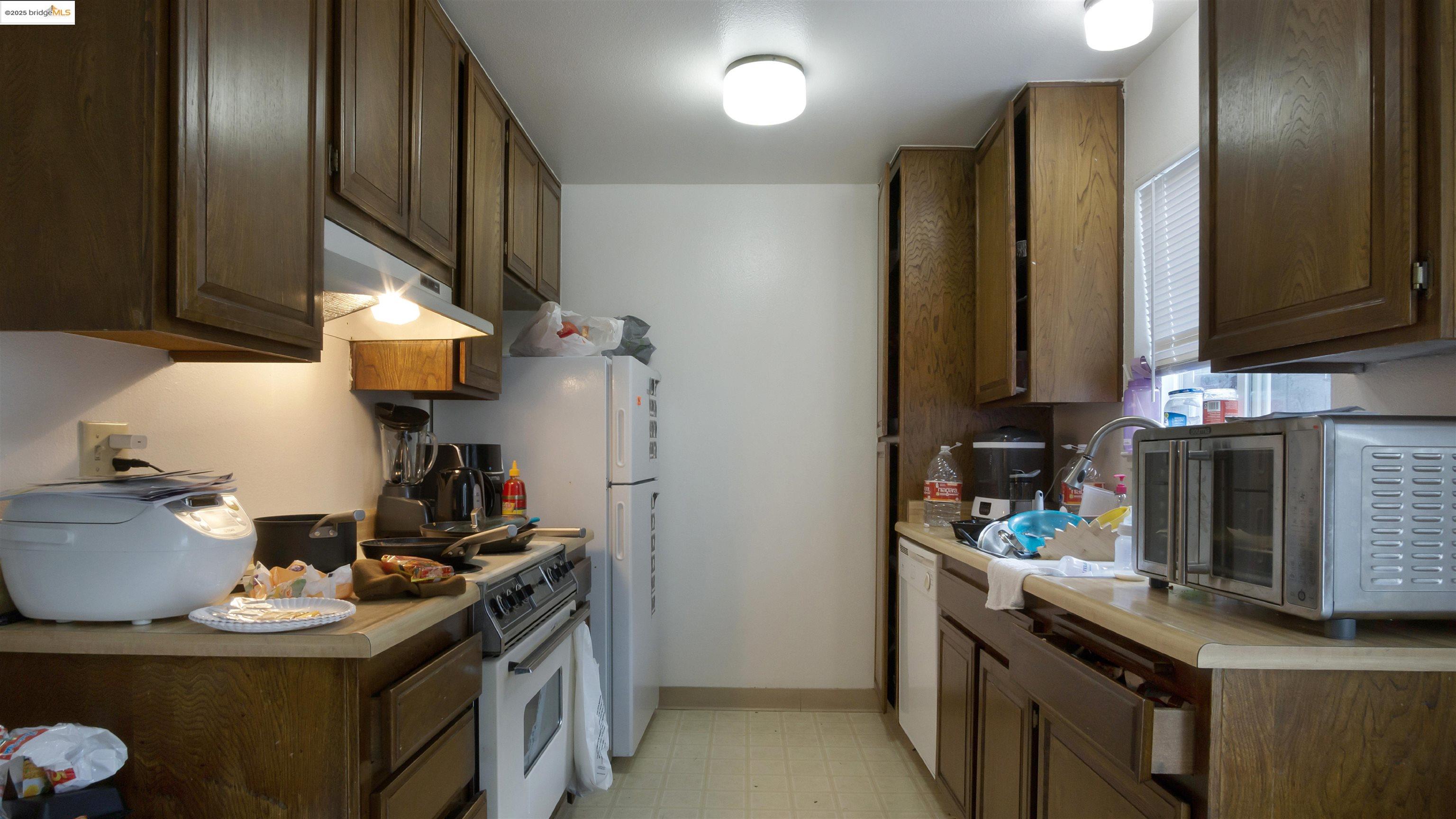 Detail Gallery Image 4 of 49 For 1443-47 San Rocco Circle, Stockton,  CA 95207 - – Beds | – Baths
