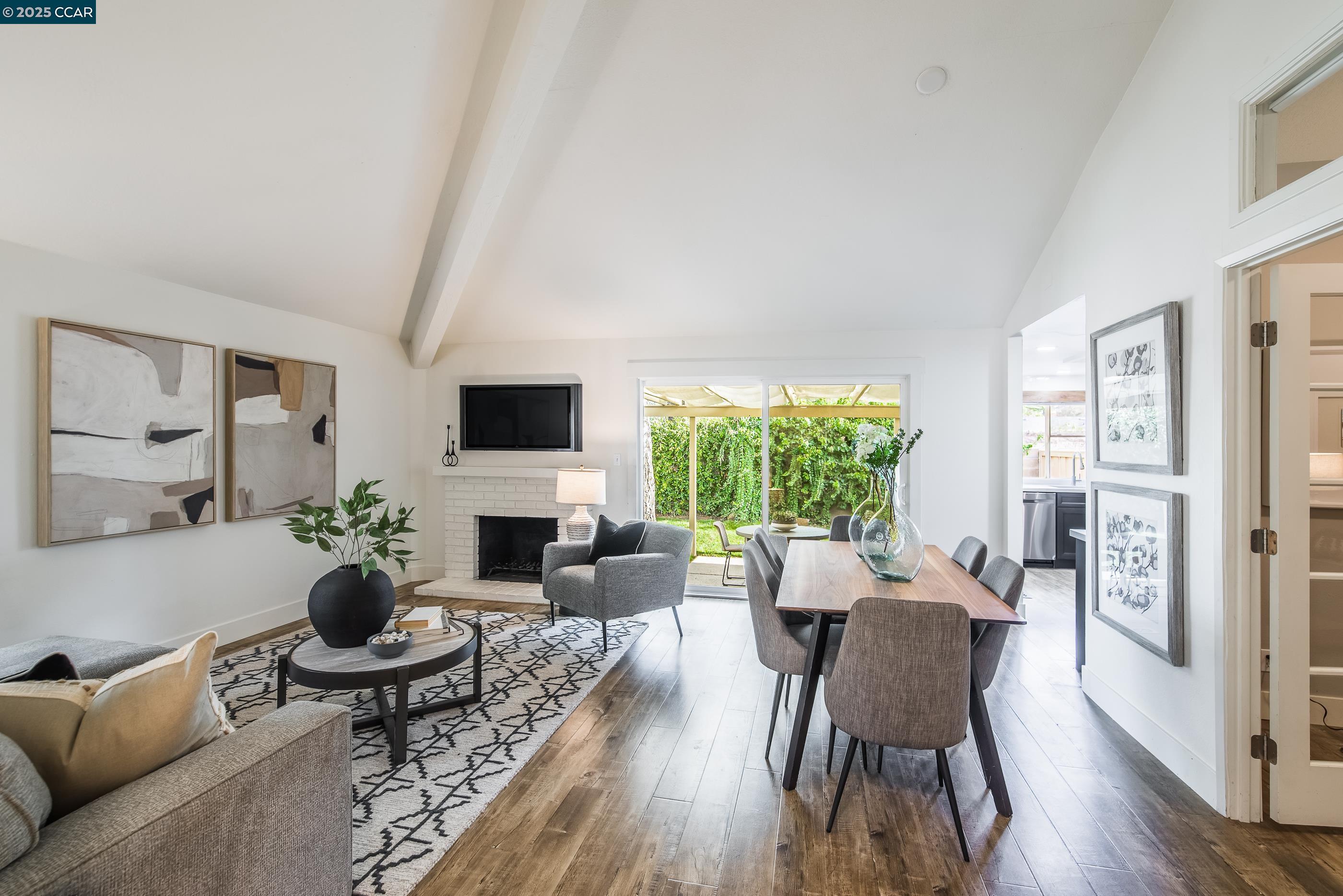 Photo #5: 41086216 Listing 
