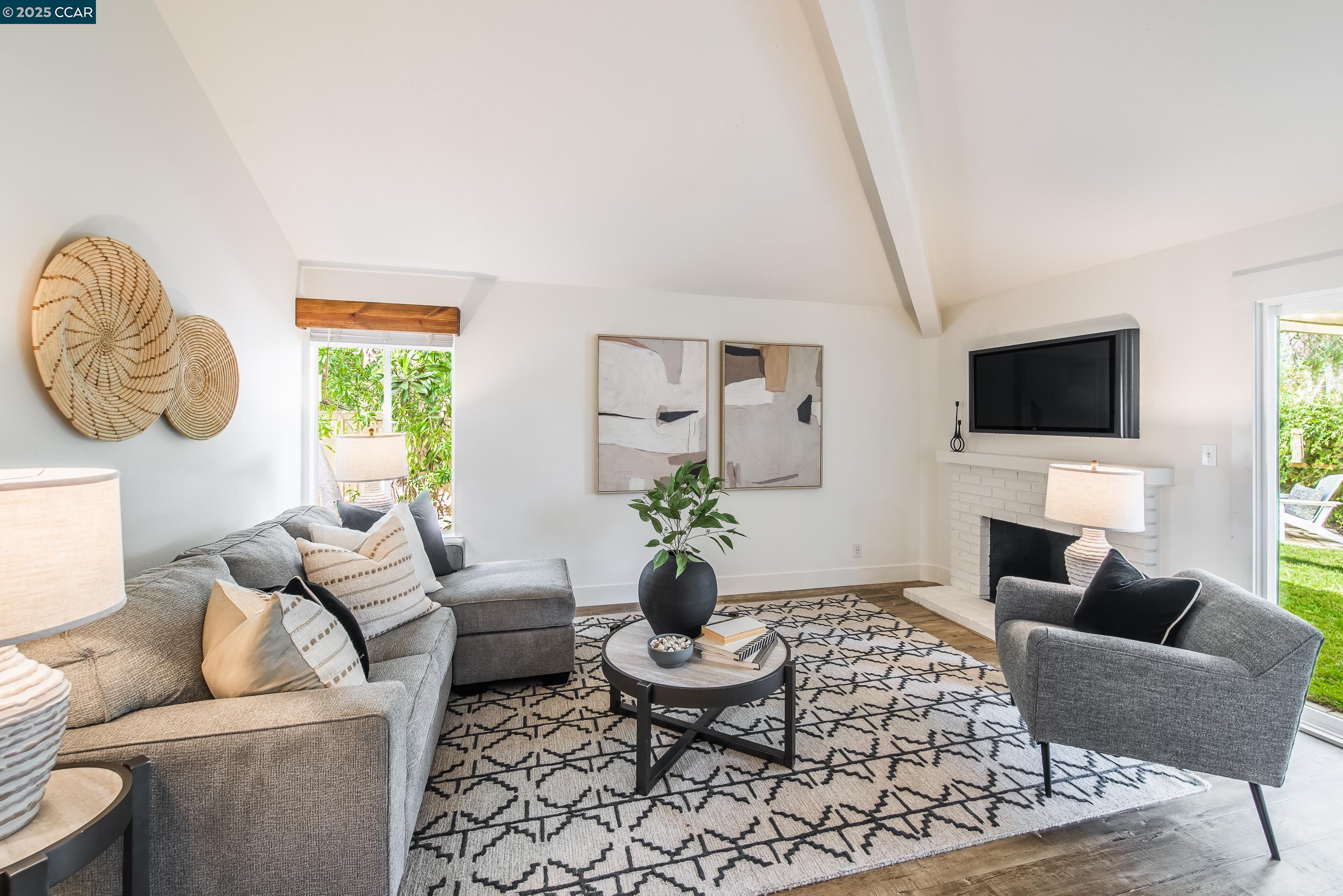 Photo #6: 41086216 Listing 