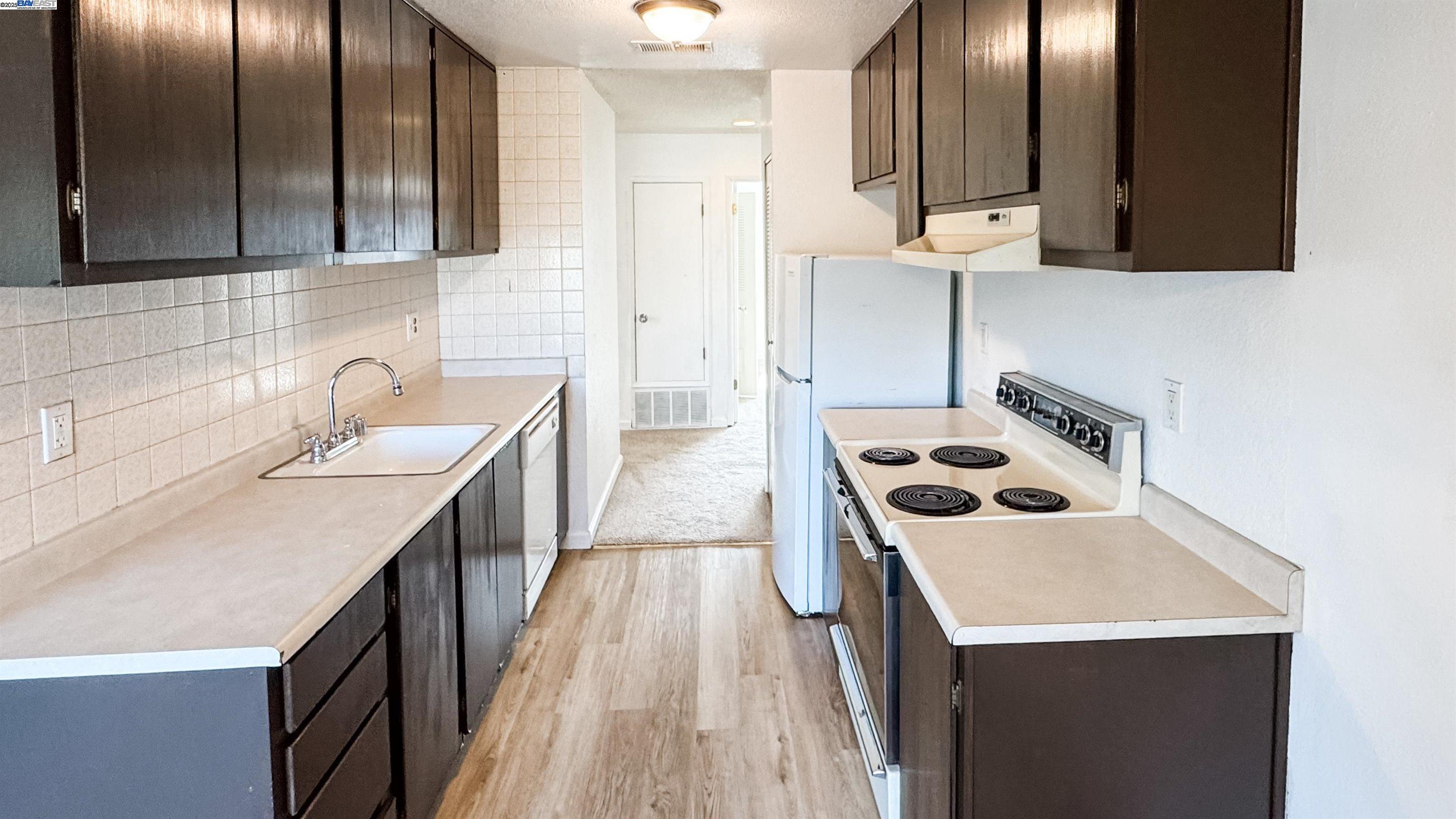 Detail Gallery Image 8 of 16 For 3591 Quail Lakes Dr #110,  Stockton,  CA 95207 - 2 Beds | 1 Baths