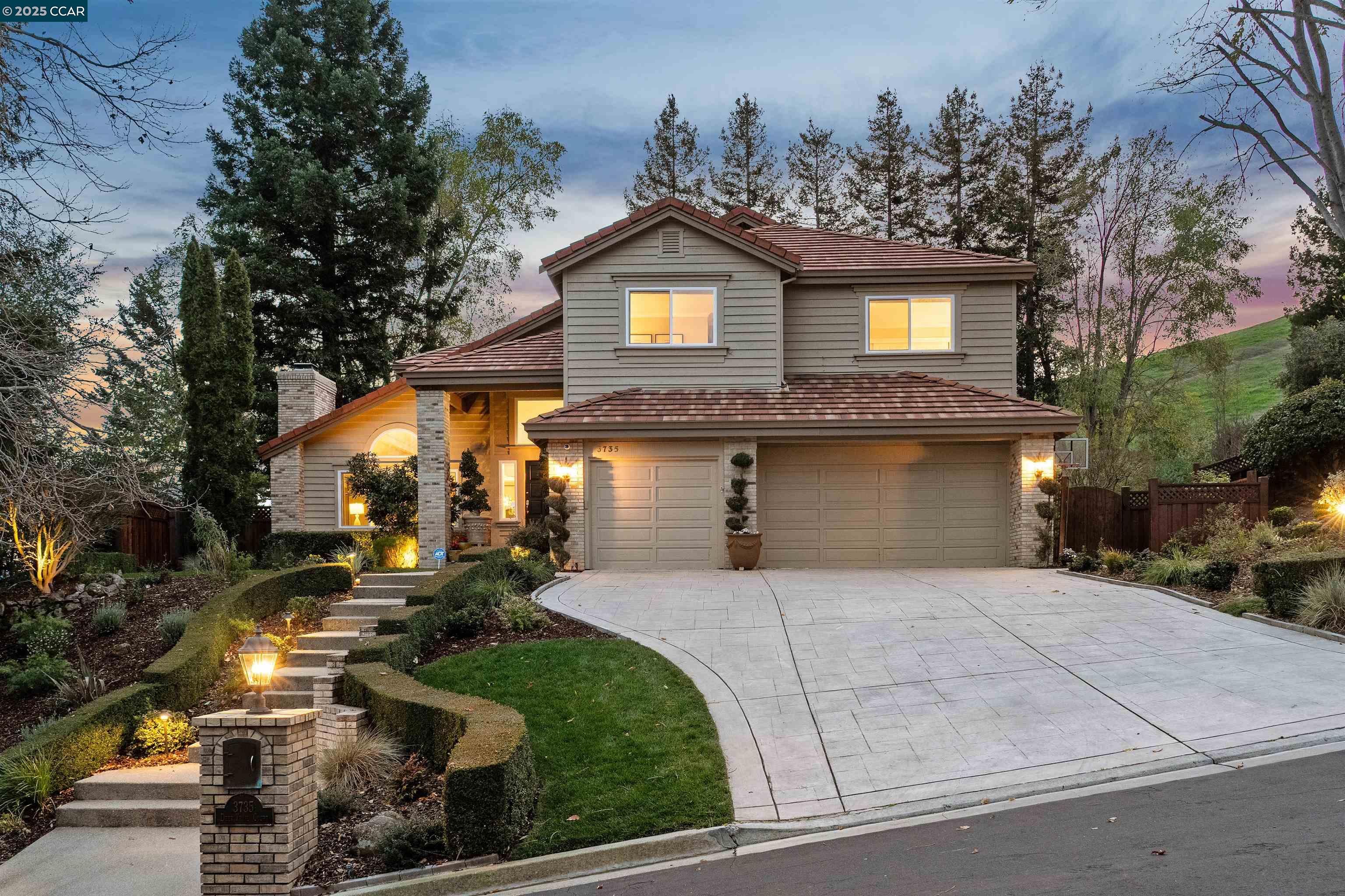 Detail Gallery Image 1 of 1 For 3735 Deer Trail Ct, Danville,  CA 94506 - 4 Beds | 3 Baths
