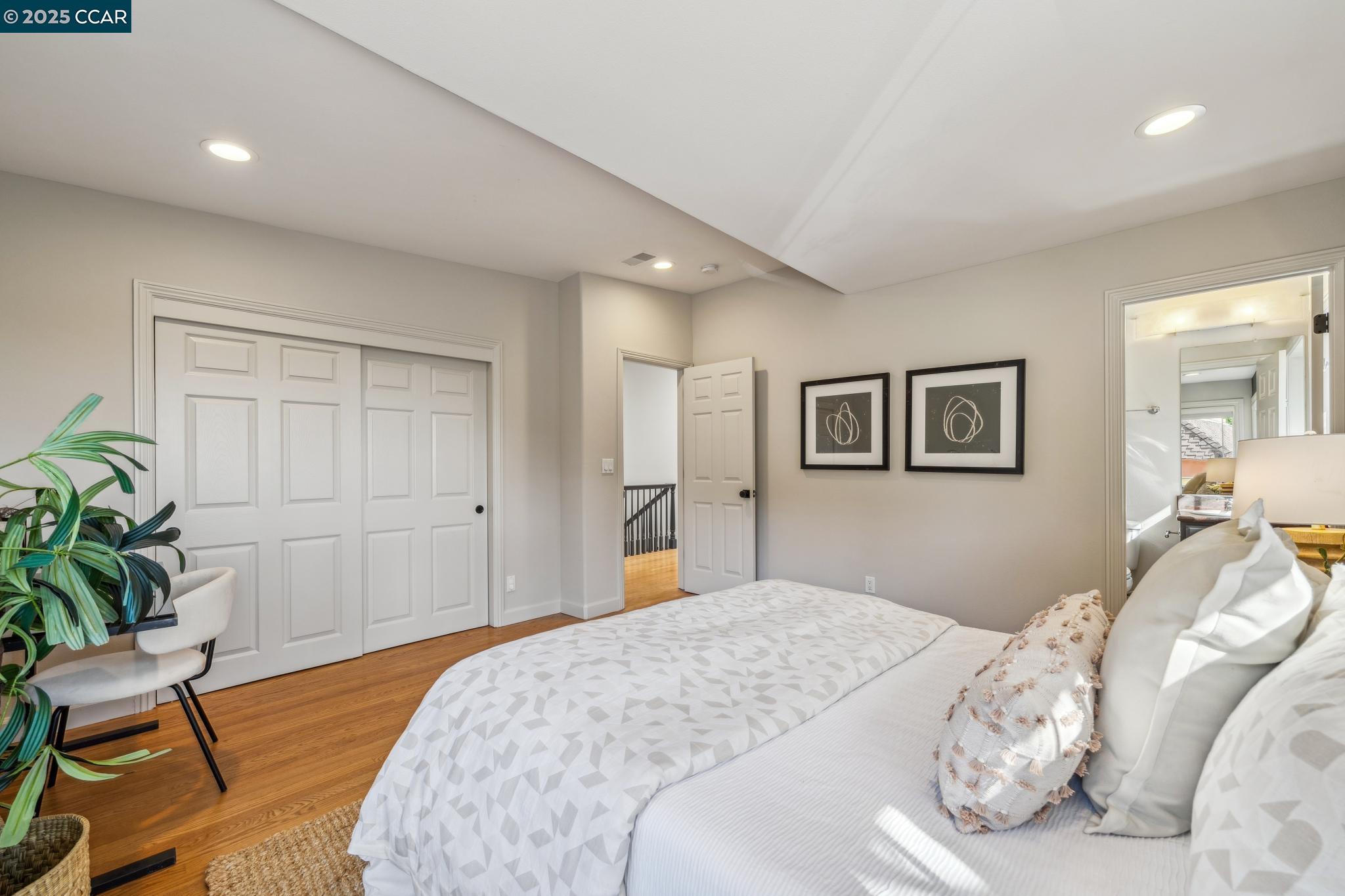 Detail Gallery Image 27 of 38 For 7157 Buckingham Blvd, Berkeley,  CA 94705 - 3 Beds | 3/1 Baths
