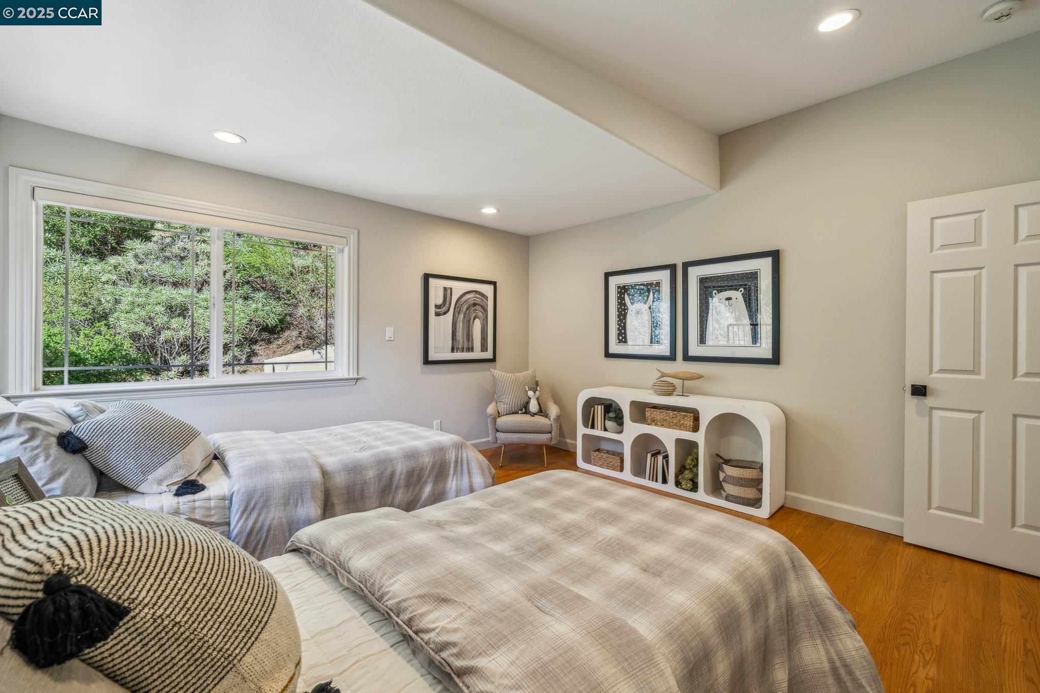Detail Gallery Image 30 of 38 For 7157 Buckingham Blvd, Berkeley,  CA 94705 - 3 Beds | 3/1 Baths