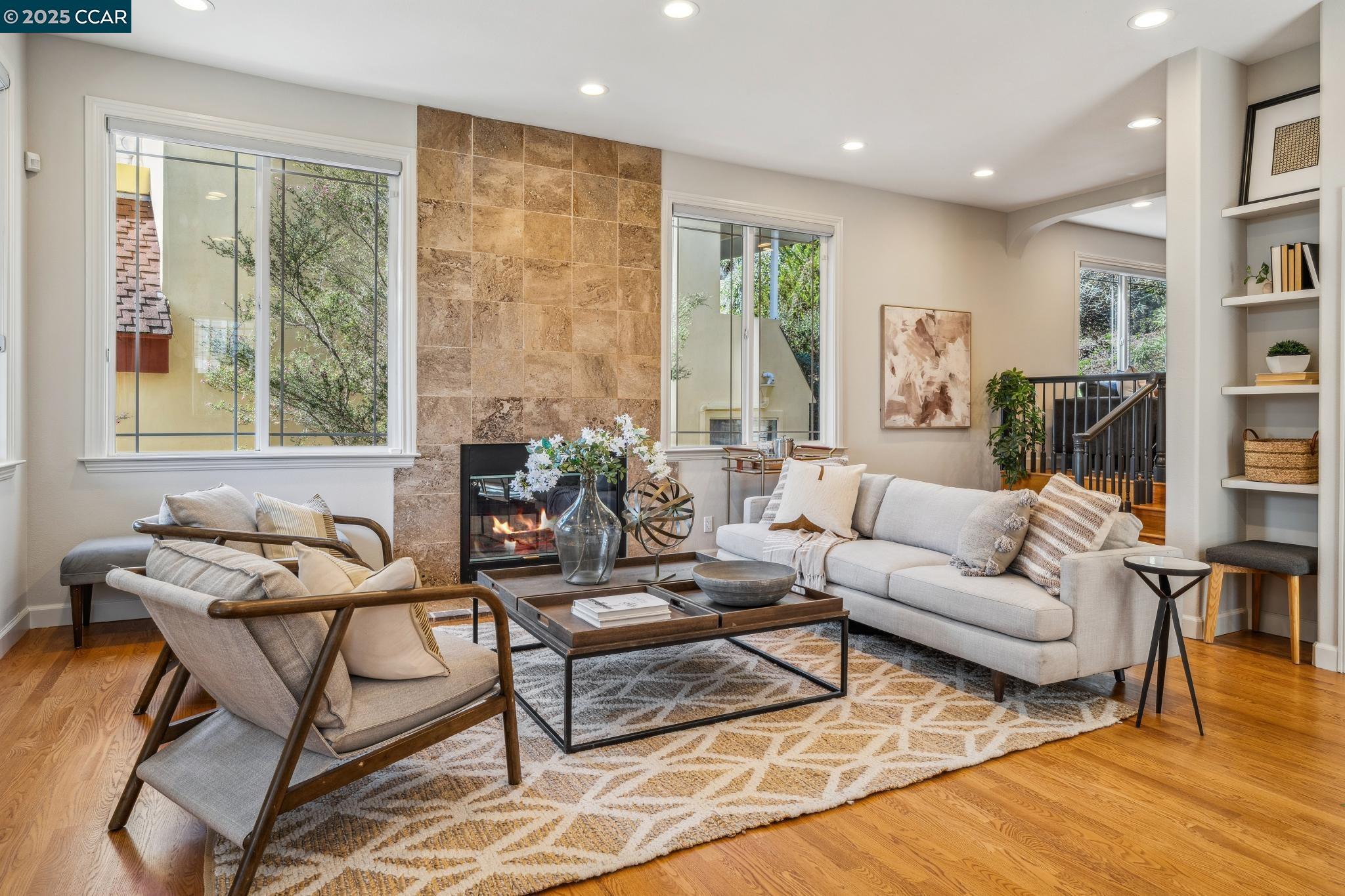 Detail Gallery Image 10 of 38 For 7157 Buckingham Blvd, Berkeley,  CA 94705 - 3 Beds | 3/1 Baths