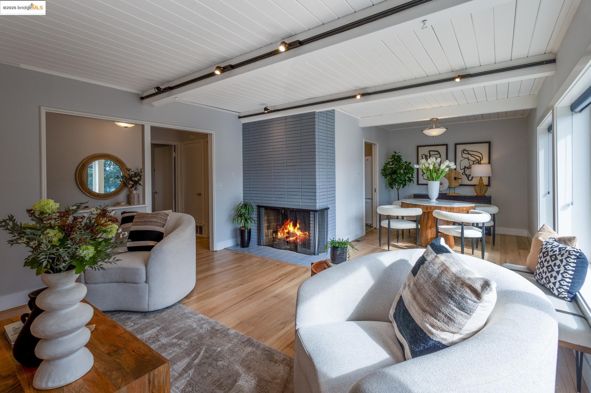 Detail Gallery Image 1 of 1 For 5431 Rosalind Ave, El Cerrito,  CA 94530 - 3 Beds | 2 Baths