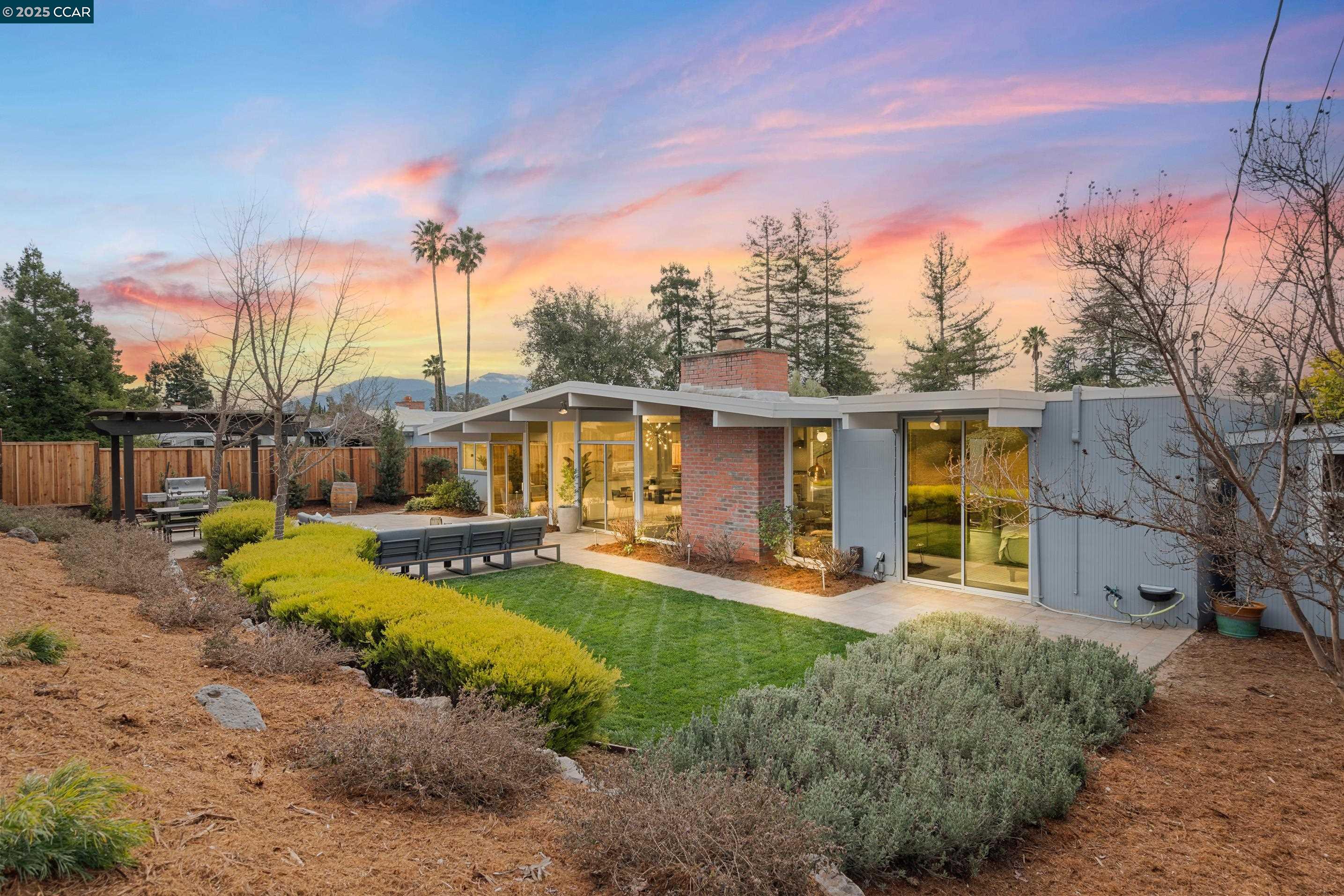 Detail Gallery Image 1 of 1 For 3713 Merridan Dr, Concord,  CA 94518 - 4 Beds | 2 Baths