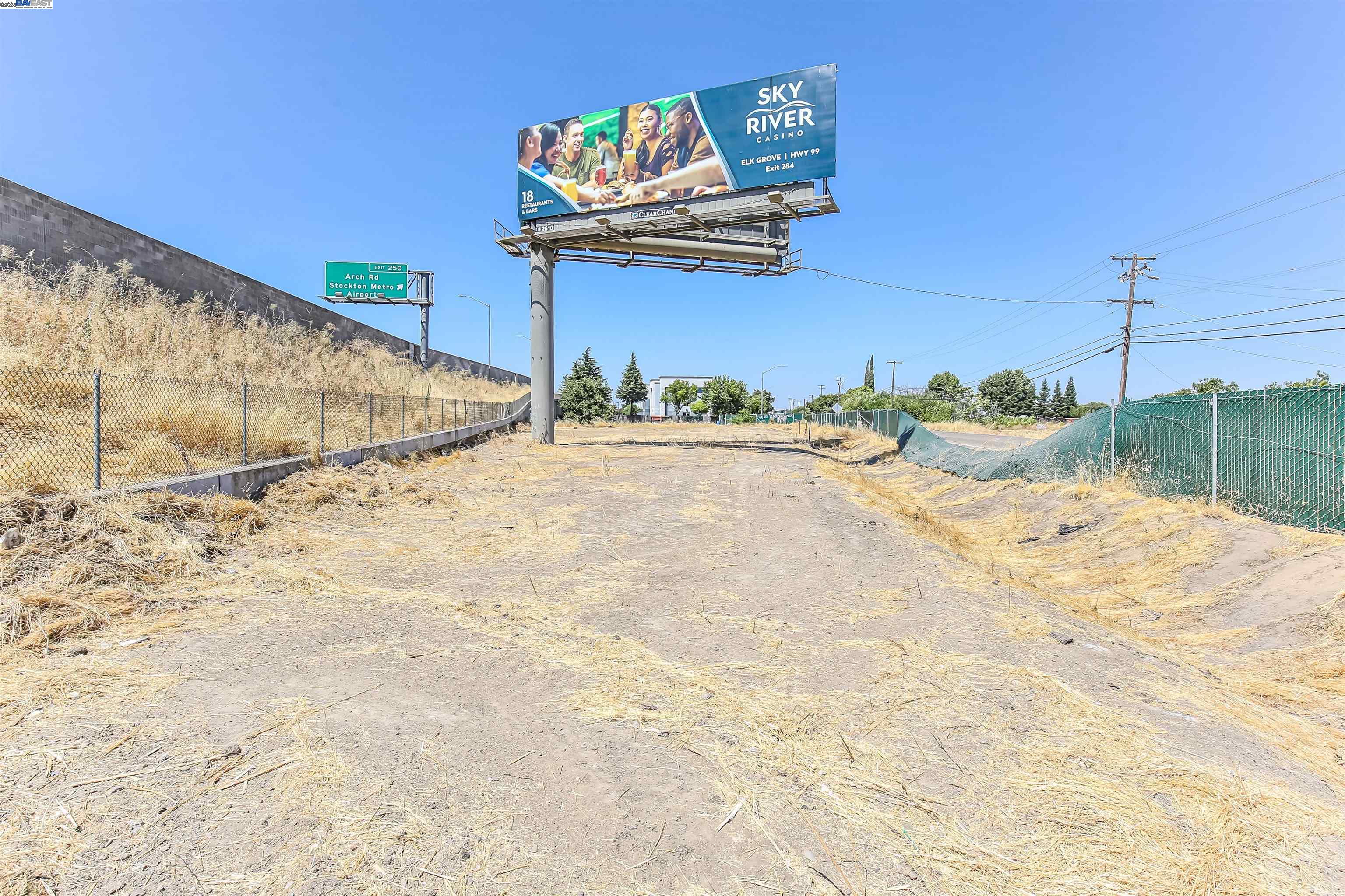 Detail Gallery Image 17 of 27 For 5133 S St Rt 99 W Frontage Rd, Stockton,  CA 95212 - – Beds | – Baths