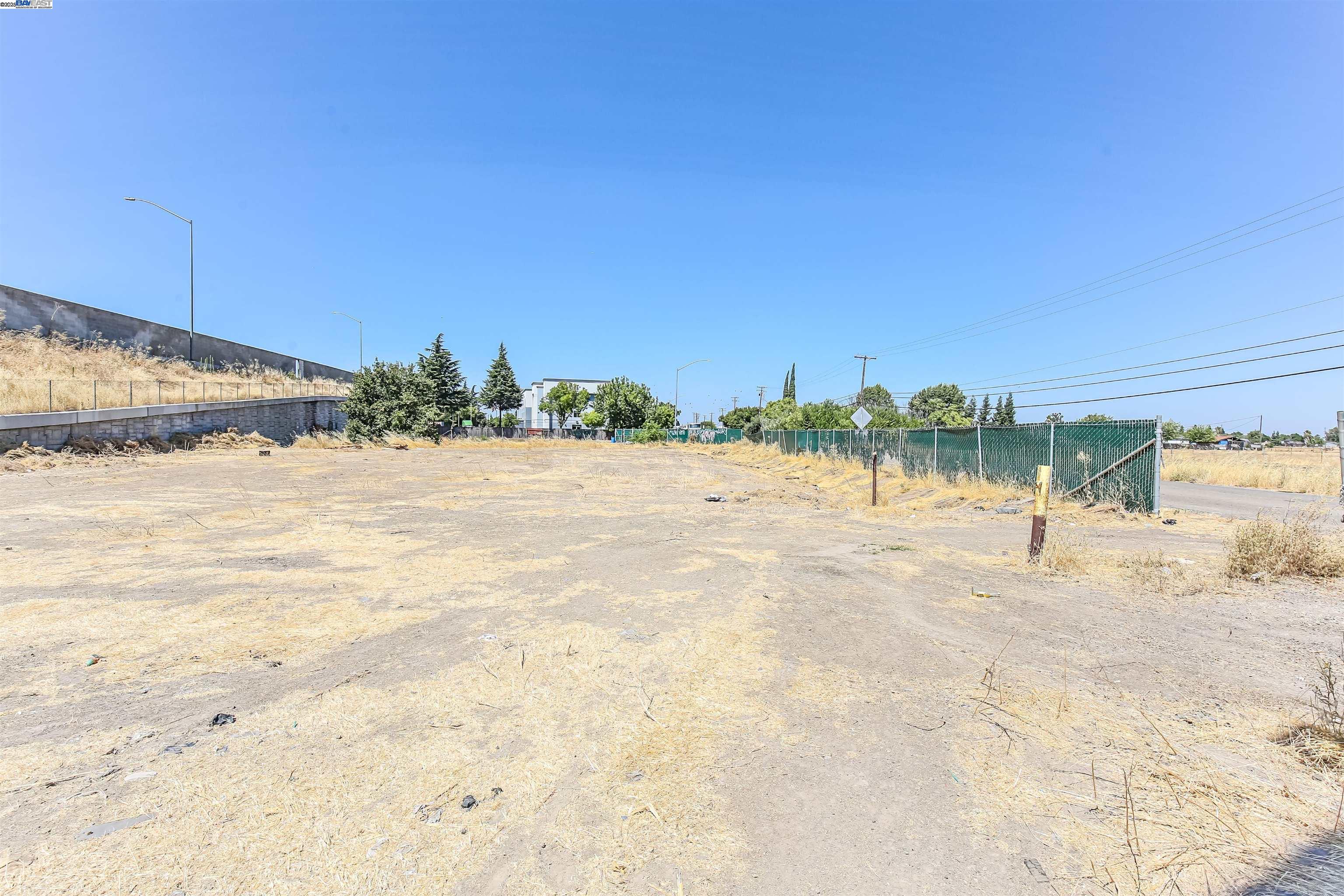 Detail Gallery Image 18 of 27 For 5133 S St Rt 99 W Frontage Rd, Stockton,  CA 95212 - – Beds | – Baths