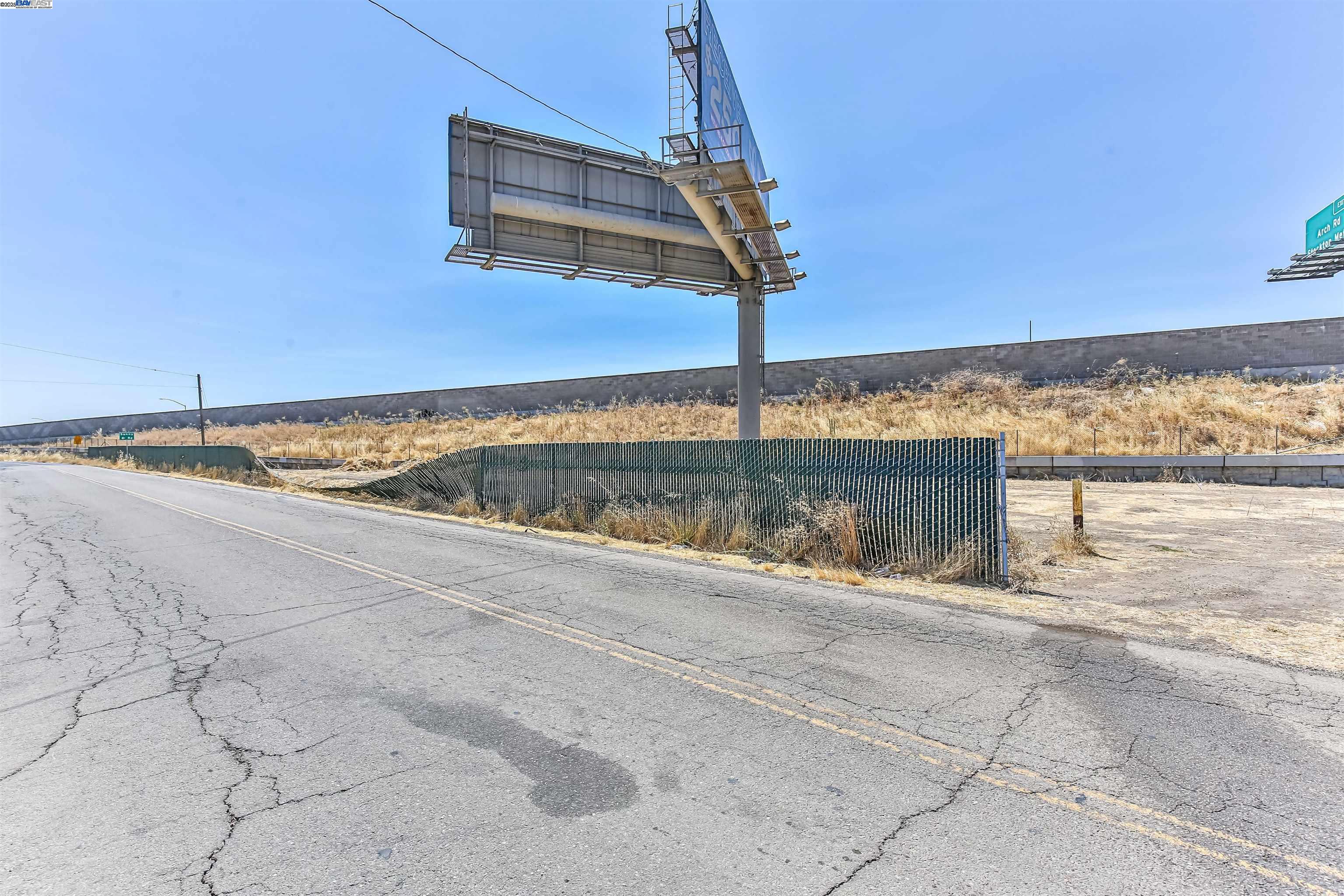 Detail Gallery Image 19 of 27 For 5133 S St Rt 99 W Frontage Rd, Stockton,  CA 95212 - – Beds | – Baths