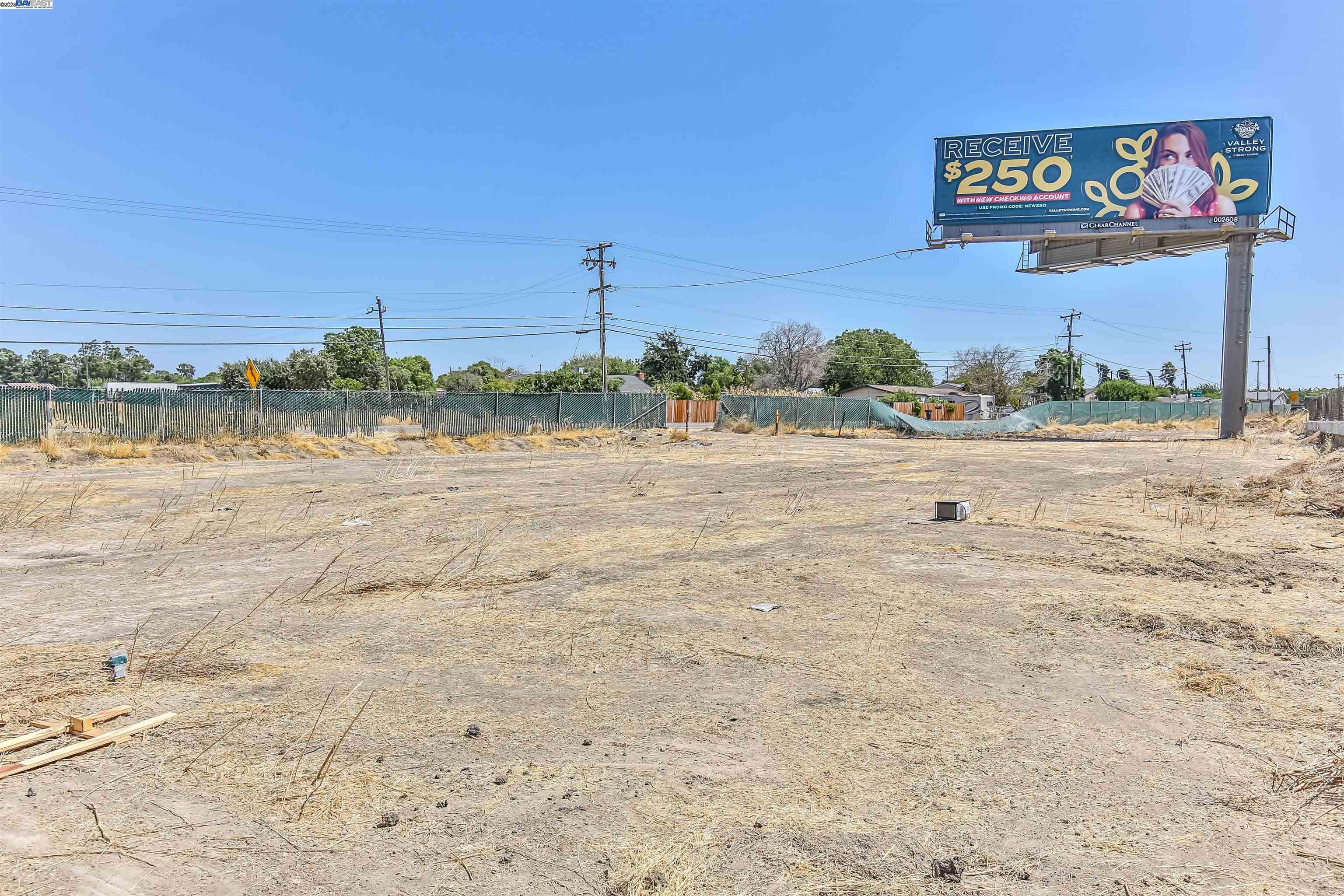 Detail Gallery Image 9 of 27 For 5133 S St Rt 99 W Frontage Rd, Stockton,  CA 95212 - – Beds | – Baths