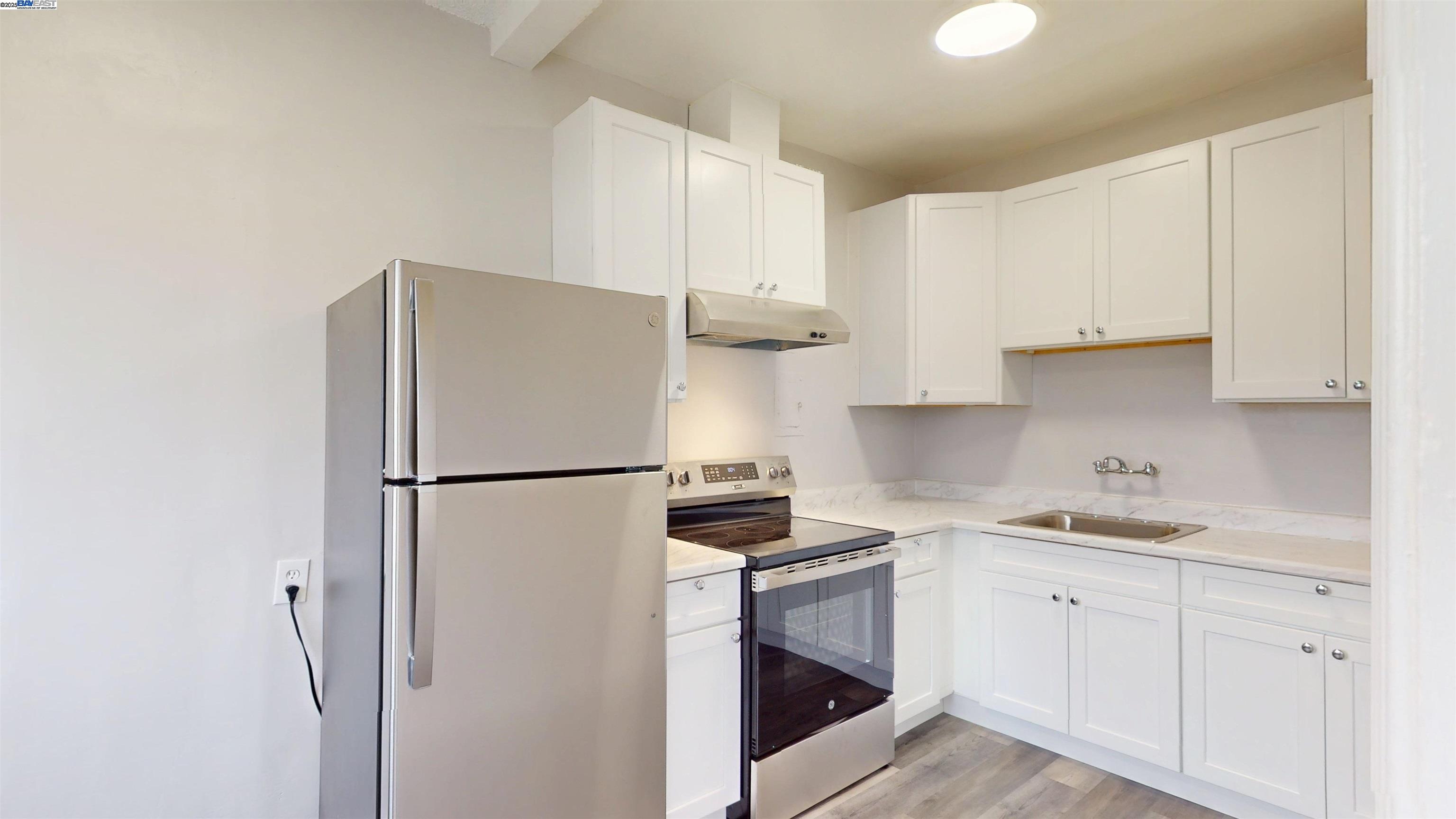 Photo #2: 41086259 Listing 