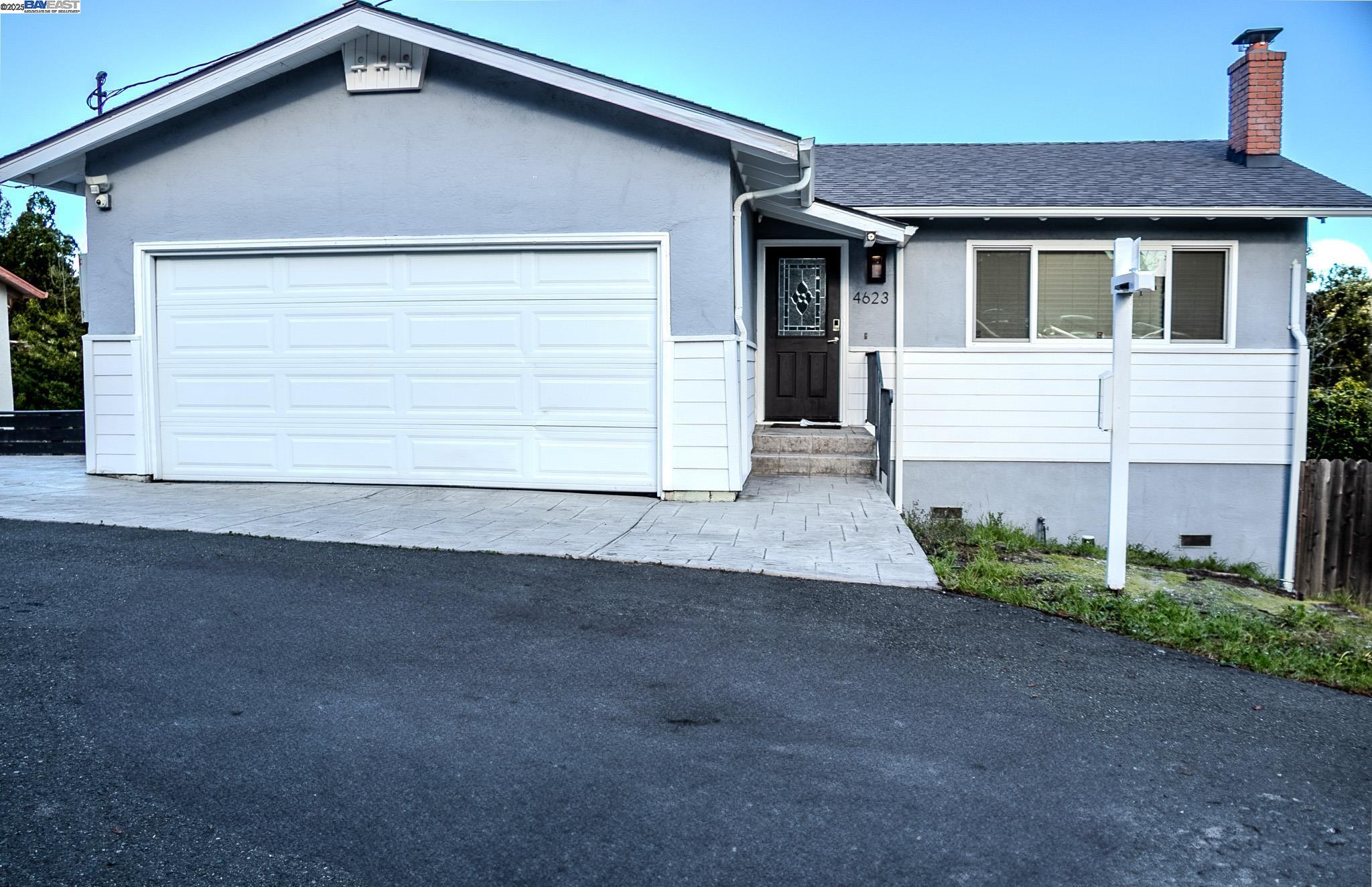Detail Gallery Image 1 of 7 For 4623 Appian Way, El Sobrante,  CA 94803 - 4 Beds | 2 Baths