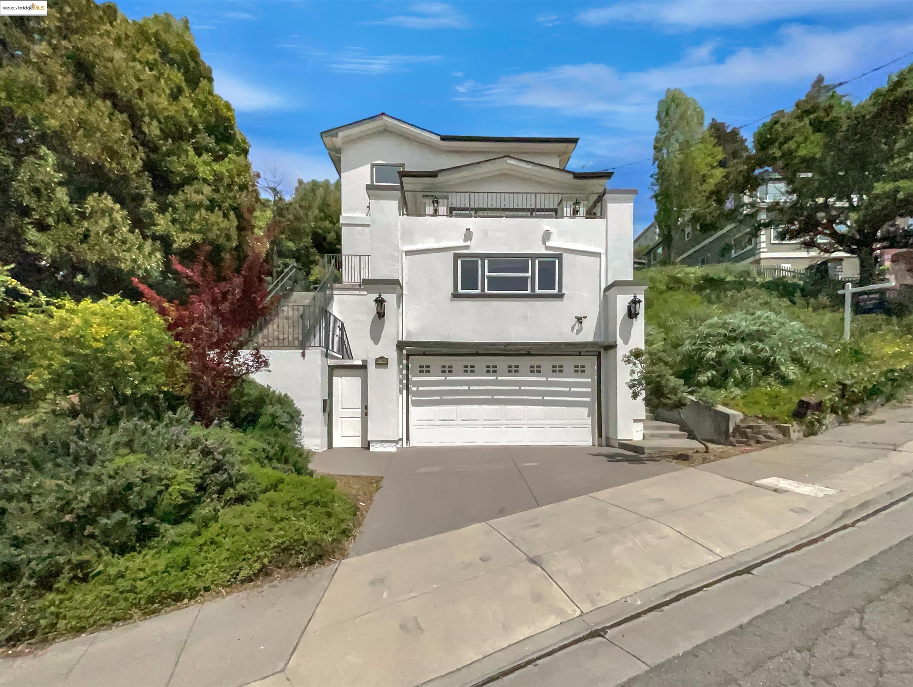 Detail Gallery Image 1 of 59 For 6336 Buena Ventura Ave, Oakland,  CA 94605 - 4 Beds | 2/1 Baths
