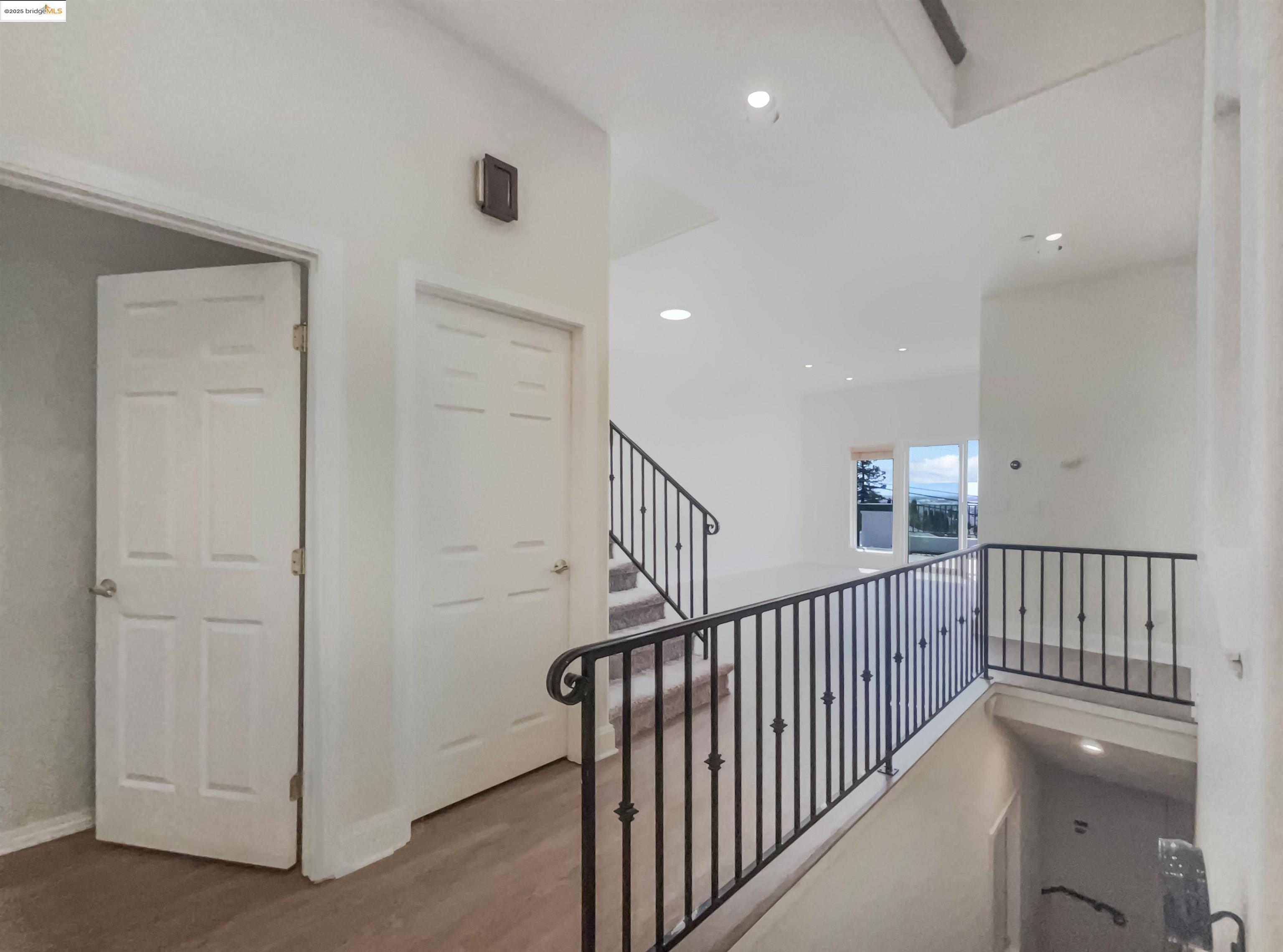 Detail Gallery Image 13 of 59 For 6336 Buena Ventura Ave, Oakland,  CA 94605 - 4 Beds | 2/1 Baths