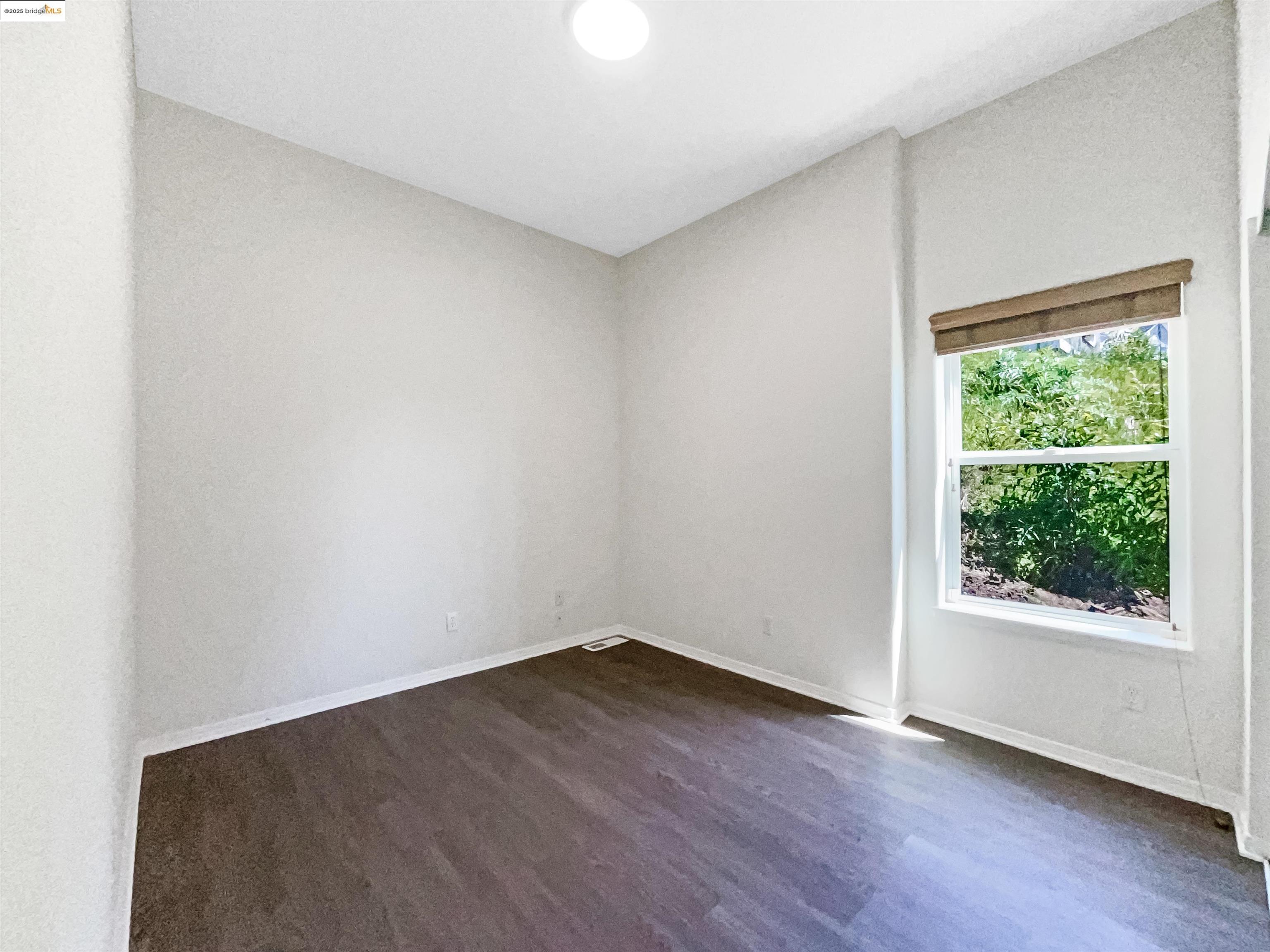 Detail Gallery Image 38 of 59 For 6336 Buena Ventura Ave, Oakland,  CA 94605 - 4 Beds | 2/1 Baths