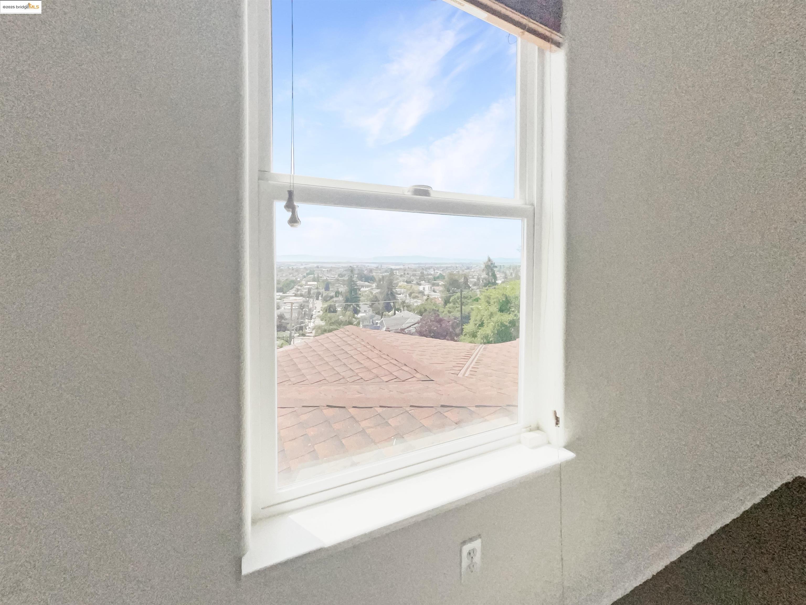 Detail Gallery Image 42 of 59 For 6336 Buena Ventura Ave, Oakland,  CA 94605 - 4 Beds | 2/1 Baths