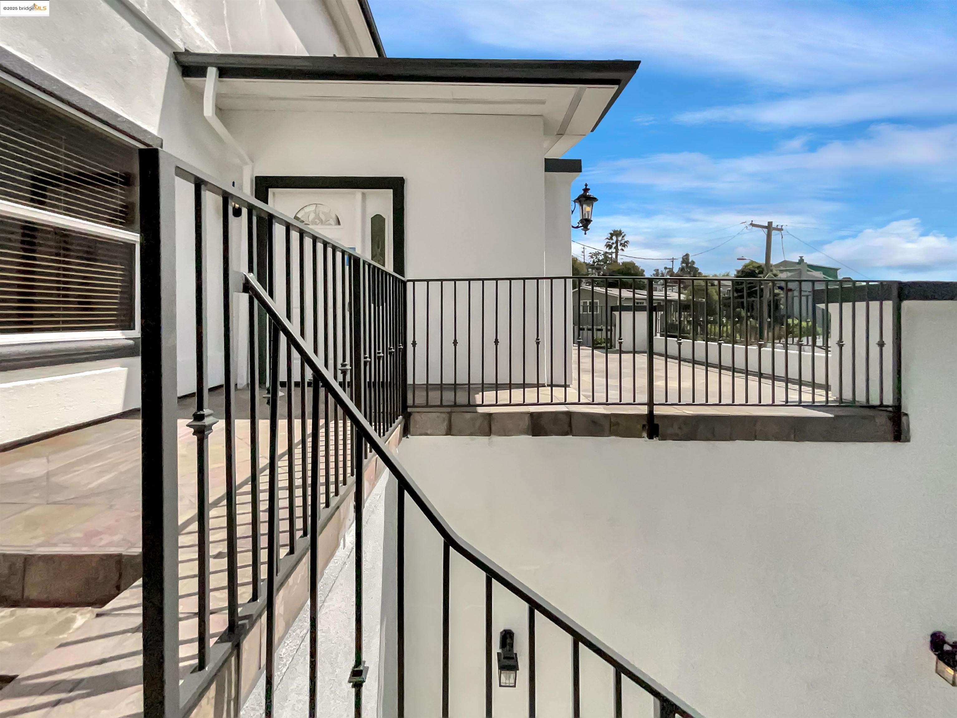 Detail Gallery Image 51 of 59 For 6336 Buena Ventura Ave, Oakland,  CA 94605 - 4 Beds | 2/1 Baths