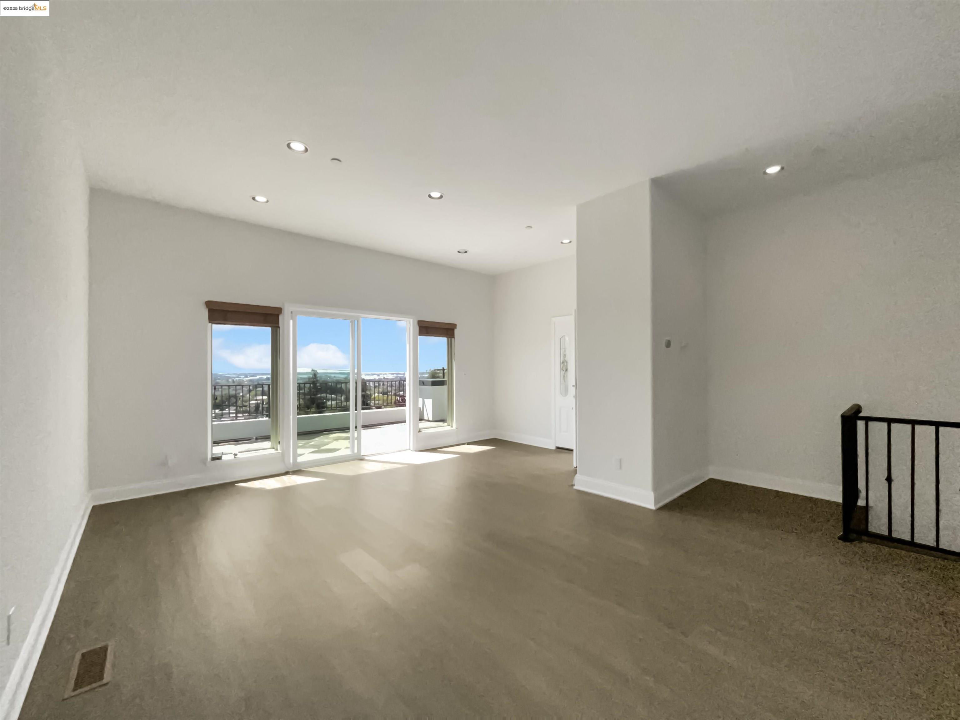 Detail Gallery Image 10 of 59 For 6336 Buena Ventura Ave, Oakland,  CA 94605 - 4 Beds | 2/1 Baths