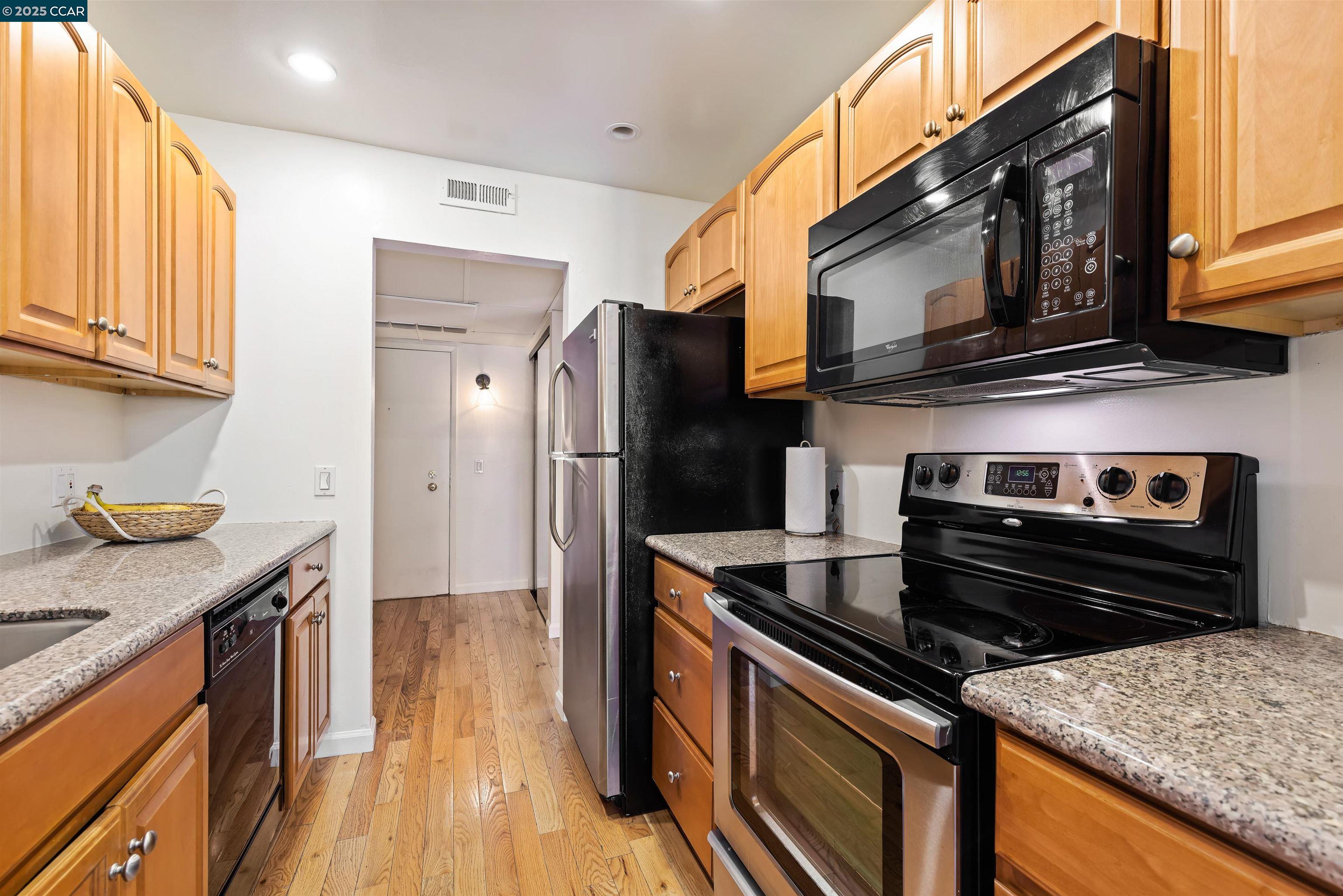 Photo #8: 41086283 Listing: Photo #8