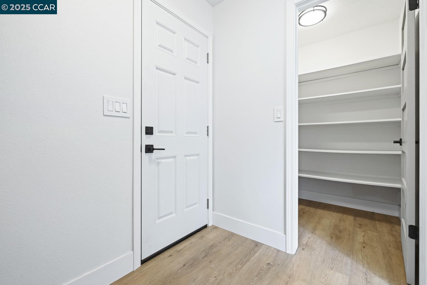 Detail Gallery Image 21 of 38 For 5017 W Locust Ave, Fresno,  CA 93722 - 3 Beds | 2 Baths