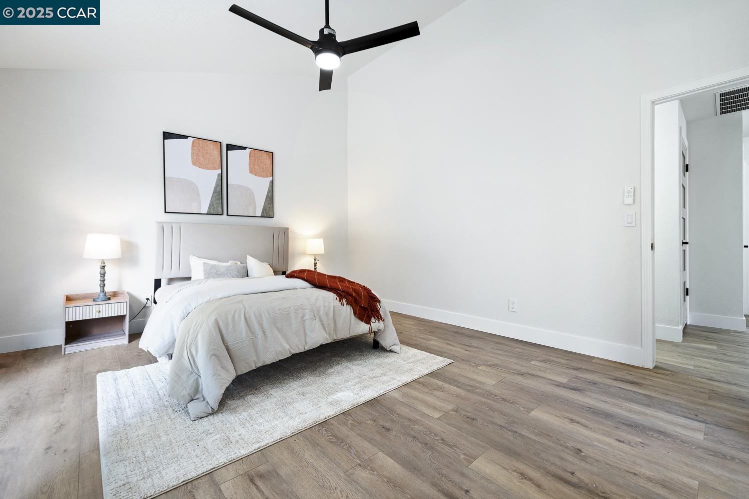 Detail Gallery Image 25 of 38 For 5017 W Locust Ave, Fresno,  CA 93722 - 3 Beds | 2 Baths