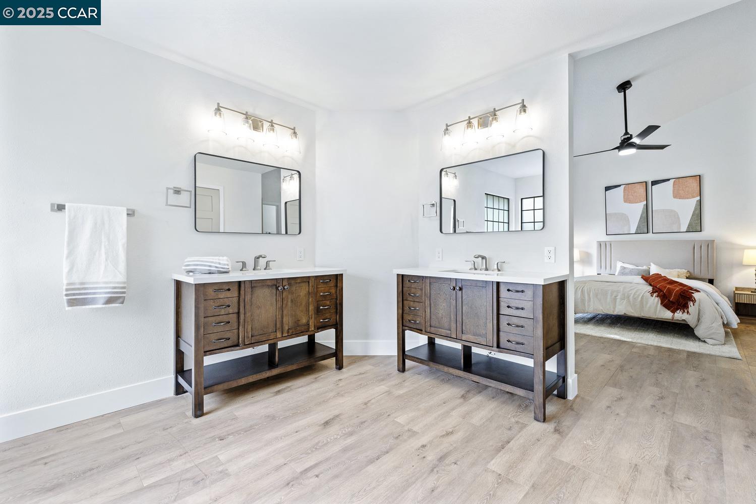 Detail Gallery Image 27 of 38 For 5017 W Locust Ave, Fresno,  CA 93722 - 3 Beds | 2 Baths