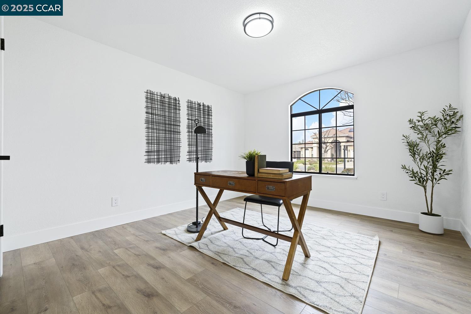Detail Gallery Image 28 of 38 For 5017 W Locust Ave, Fresno,  CA 93722 - 3 Beds | 2 Baths