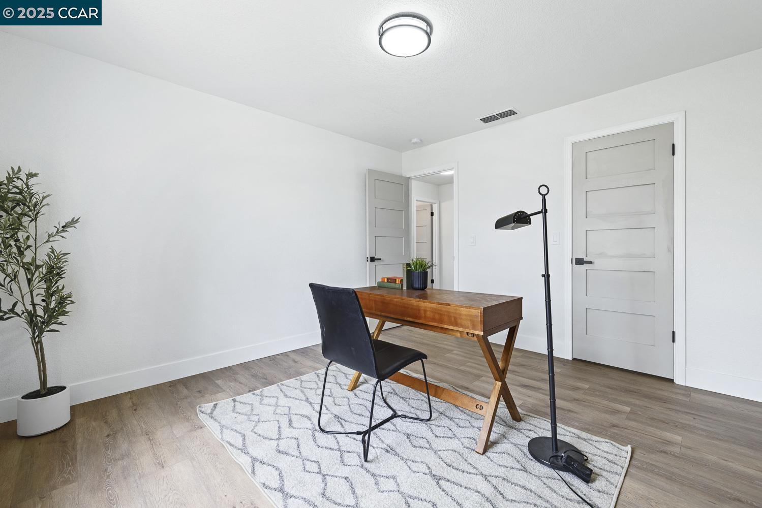 Detail Gallery Image 31 of 38 For 5017 W Locust Ave, Fresno,  CA 93722 - 3 Beds | 2 Baths