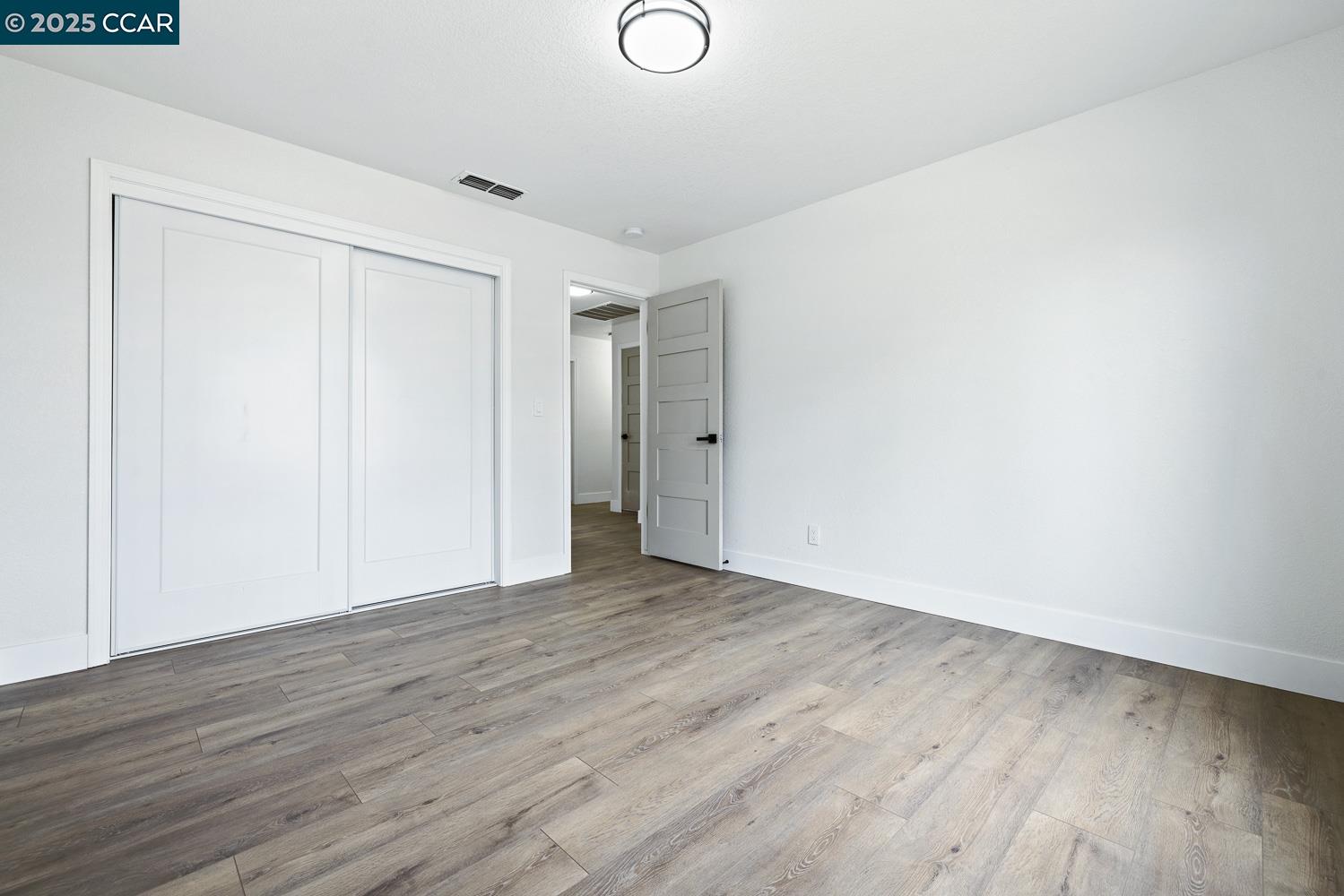 Detail Gallery Image 35 of 38 For 5017 W Locust Ave, Fresno,  CA 93722 - 3 Beds | 2 Baths