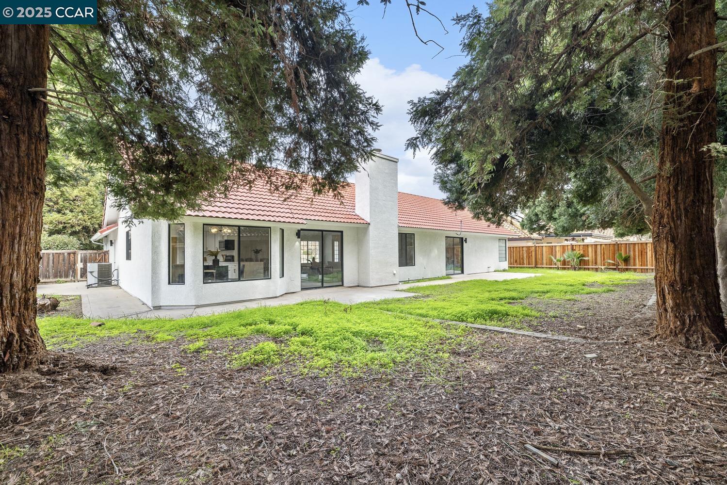 Detail Gallery Image 36 of 38 For 5017 W Locust Ave, Fresno,  CA 93722 - 3 Beds | 2 Baths