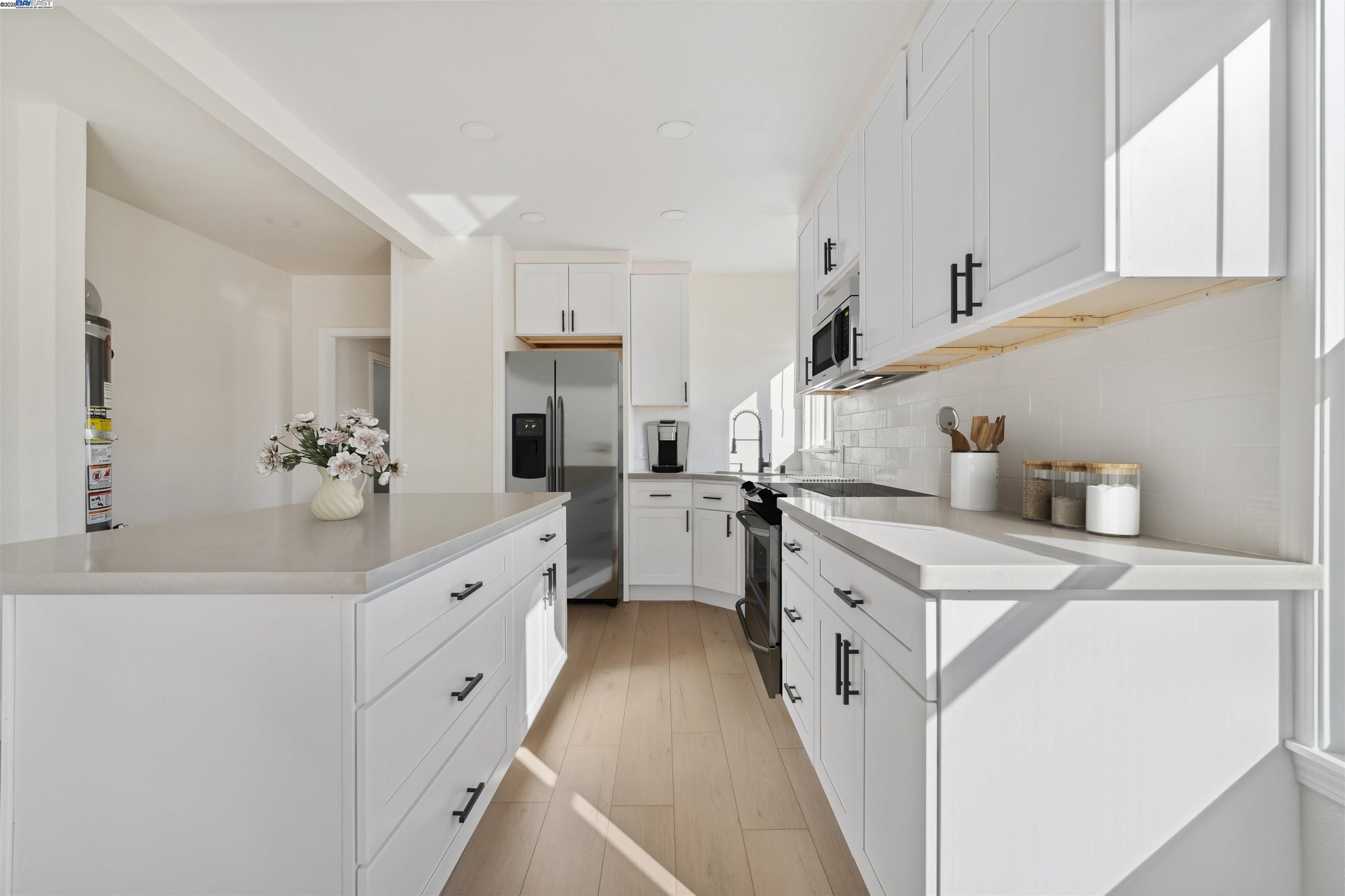 Detail Gallery Image 1 of 1 For 7927 Plymouth St, Oakland,  CA 94621 - – Beds | – Baths
