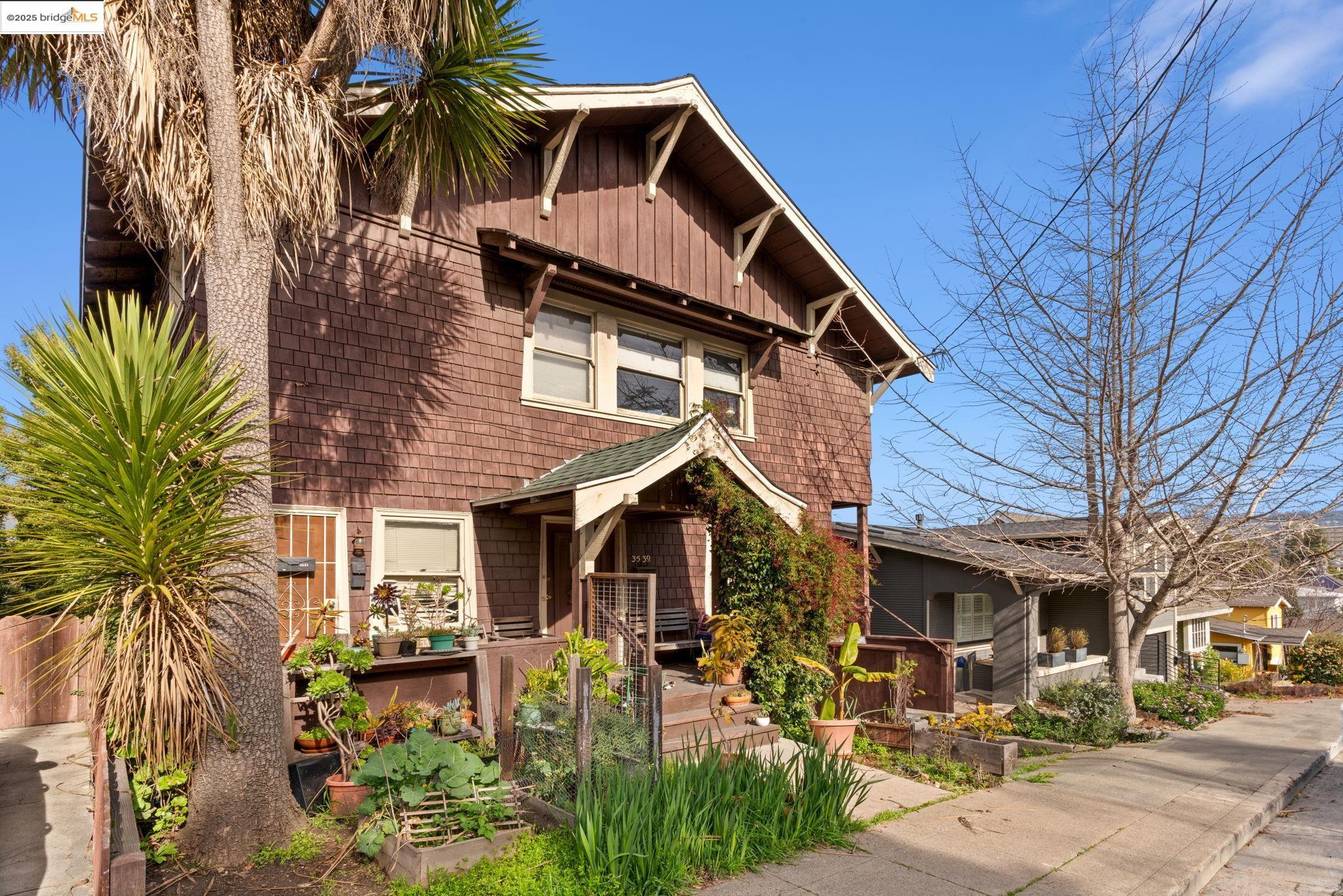 Detail Gallery Image 2 of 17 For 3537 Kempton, Oakland,  CA 94611 - – Beds | – Baths