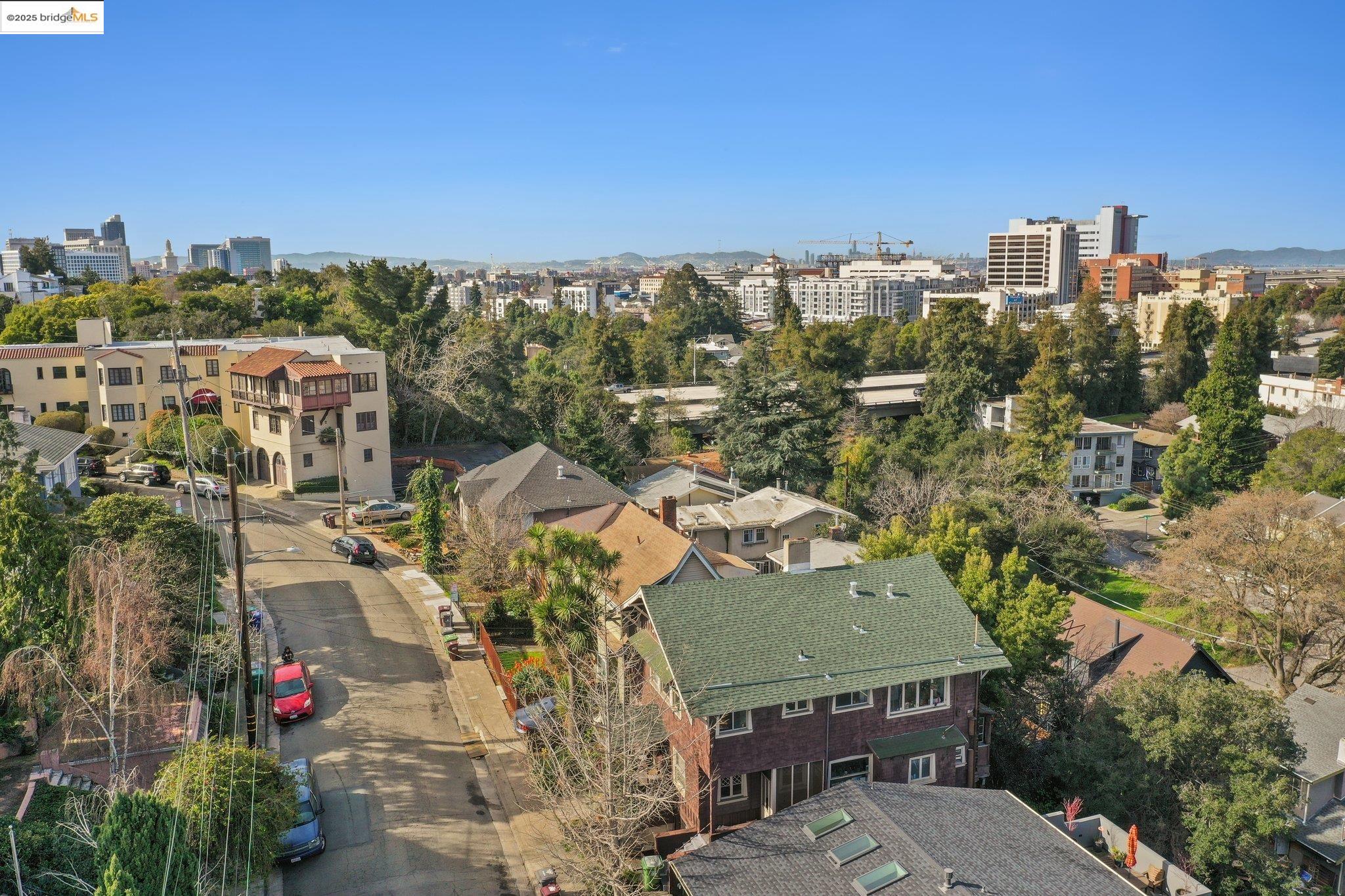 Detail Gallery Image 12 of 17 For 3537 Kempton, Oakland,  CA 94611 - – Beds | – Baths