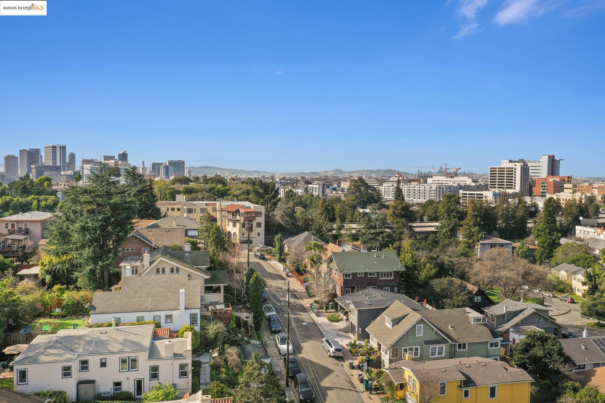 Detail Gallery Image 14 of 17 For 3537 Kempton, Oakland,  CA 94611 - – Beds | – Baths