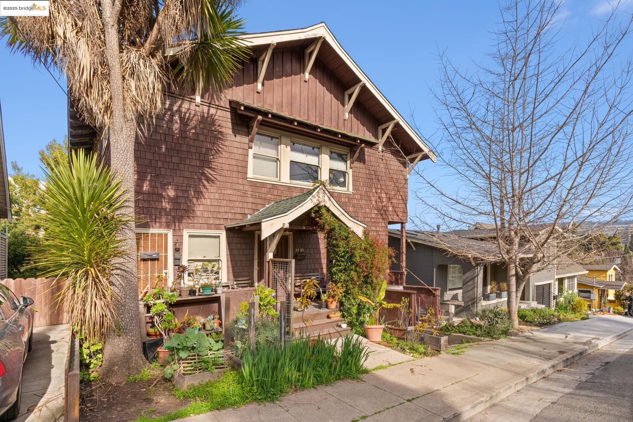 Detail Gallery Image 4 of 17 For 3537 Kempton, Oakland,  CA 94611 - – Beds | – Baths