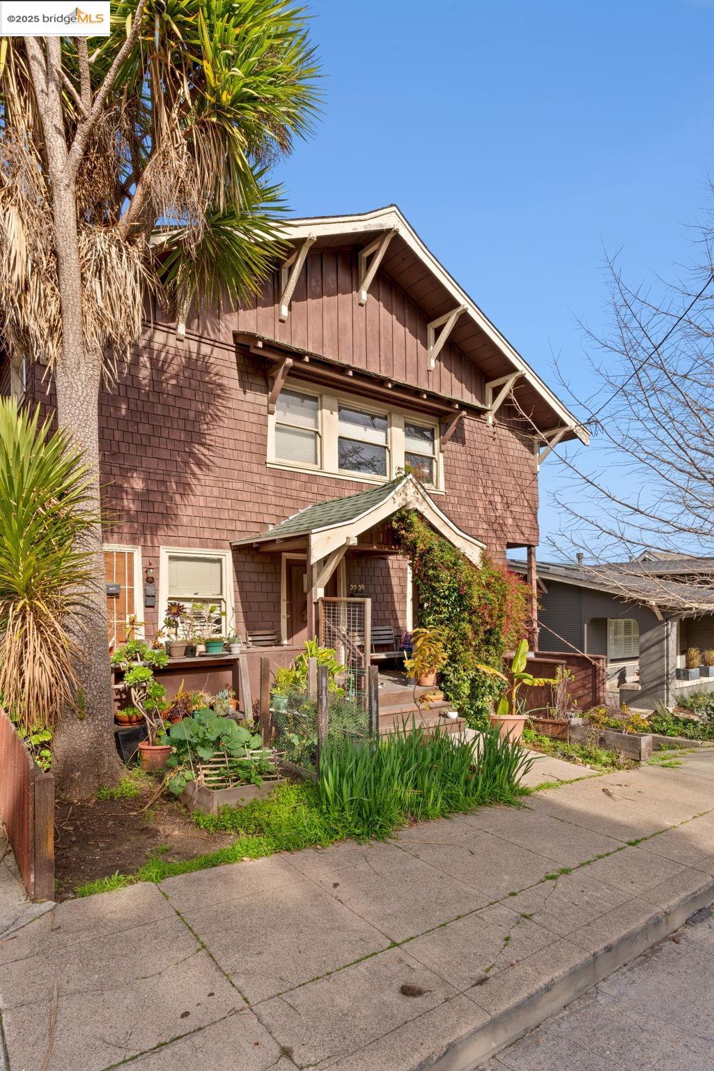 Detail Gallery Image 6 of 17 For 3537 Kempton, Oakland,  CA 94611 - – Beds | – Baths