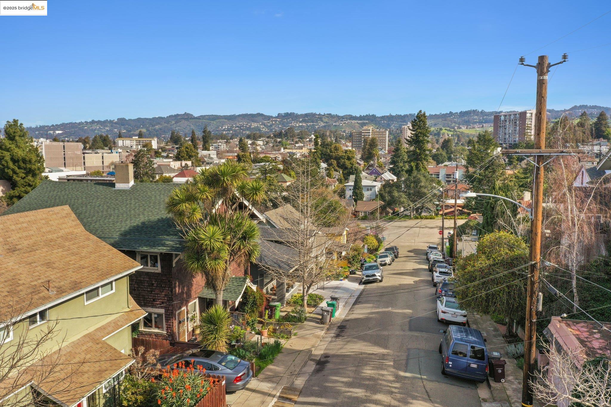 Detail Gallery Image 7 of 17 For 3537 Kempton, Oakland,  CA 94611 - – Beds | – Baths