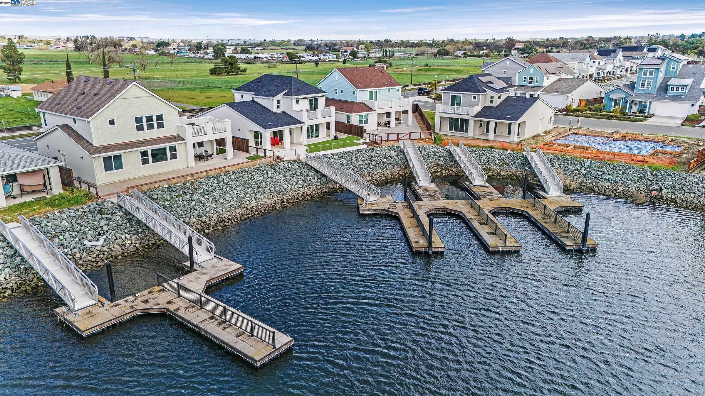 Detail Gallery Image 2 of 34 For 3077 Delta Coves Dr, Bethel Island,  CA 94511 - 4 Beds | 3 Baths
