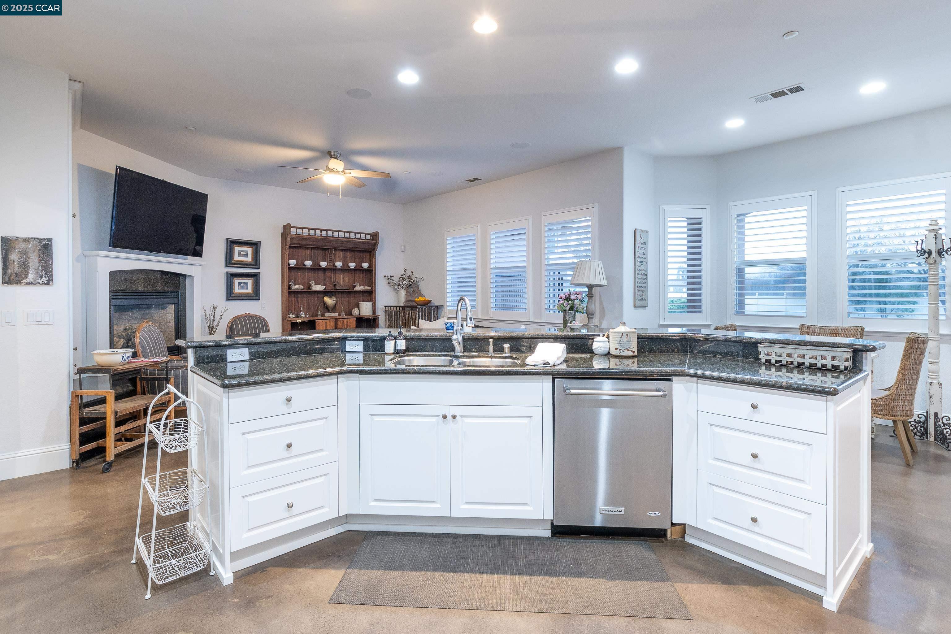 Detail Gallery Image 24 of 60 For 2405 Sunset Rd, Knightsen,  CA 94548 - 5 Beds | 3/1 Baths