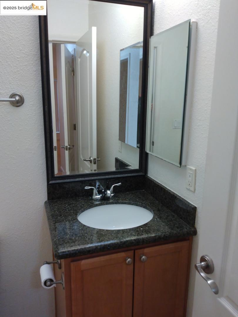 Detail Gallery Image 13 of 49 For 440 Dempsey Rd Unit 241,  Milpitas,  CA 95035 - 1 Beds | 1 Baths