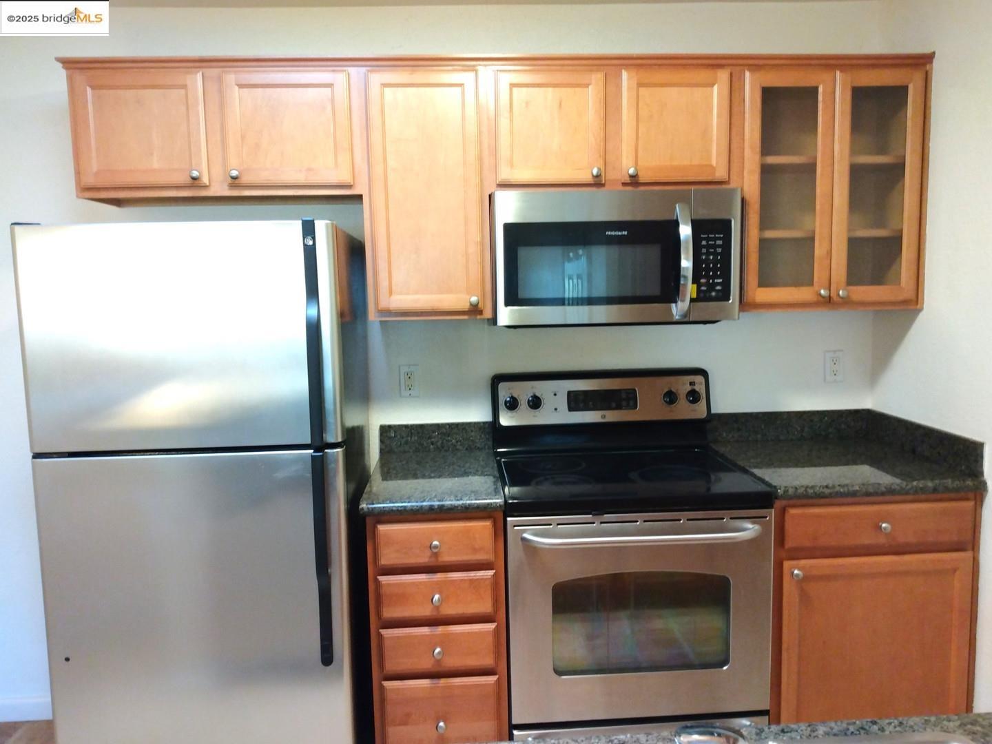 Detail Gallery Image 3 of 49 For 440 Dempsey Rd Unit 241,  Milpitas,  CA 95035 - 1 Beds | 1 Baths