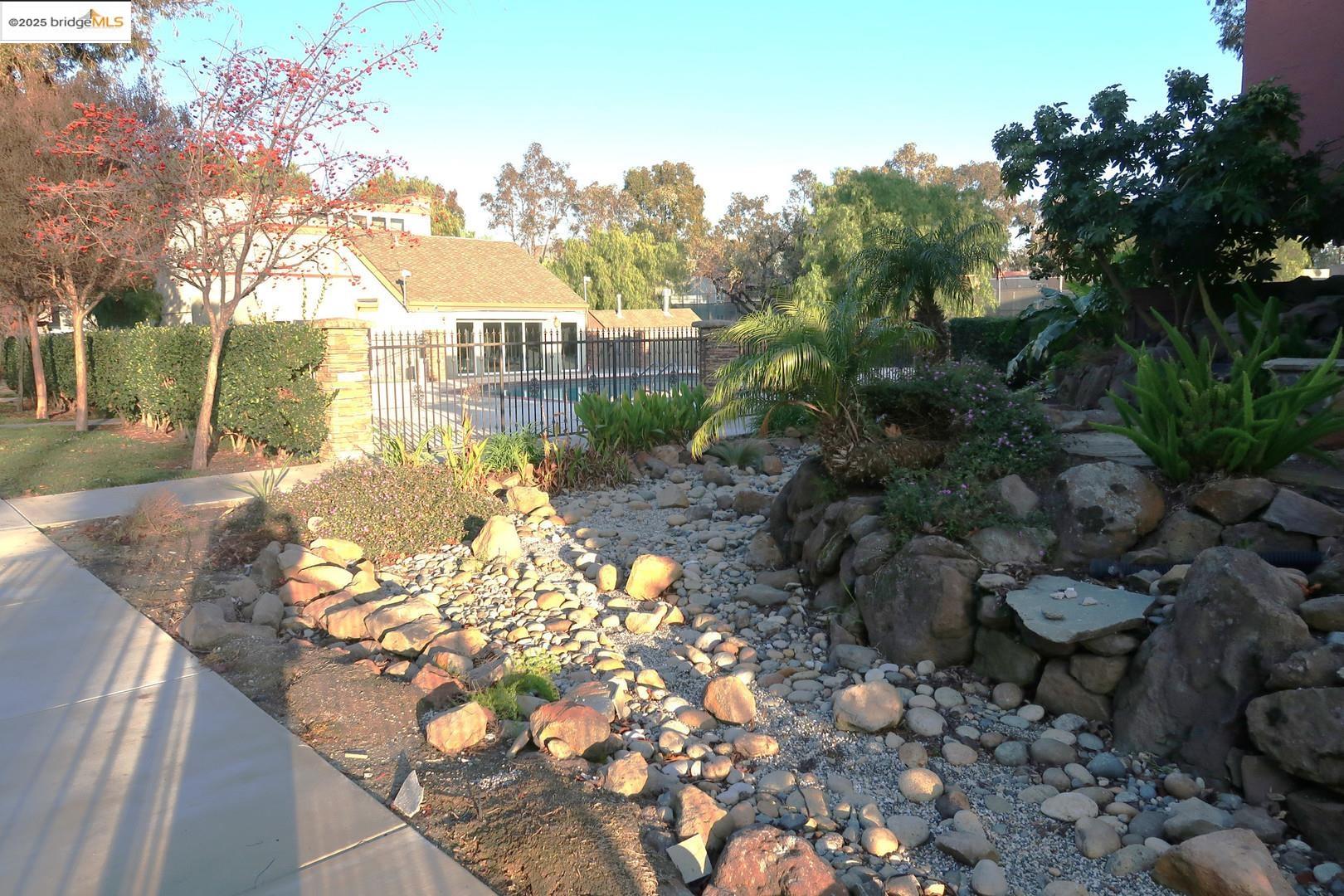Detail Gallery Image 43 of 49 For 440 Dempsey Rd Unit 241,  Milpitas,  CA 95035 - 1 Beds | 1 Baths